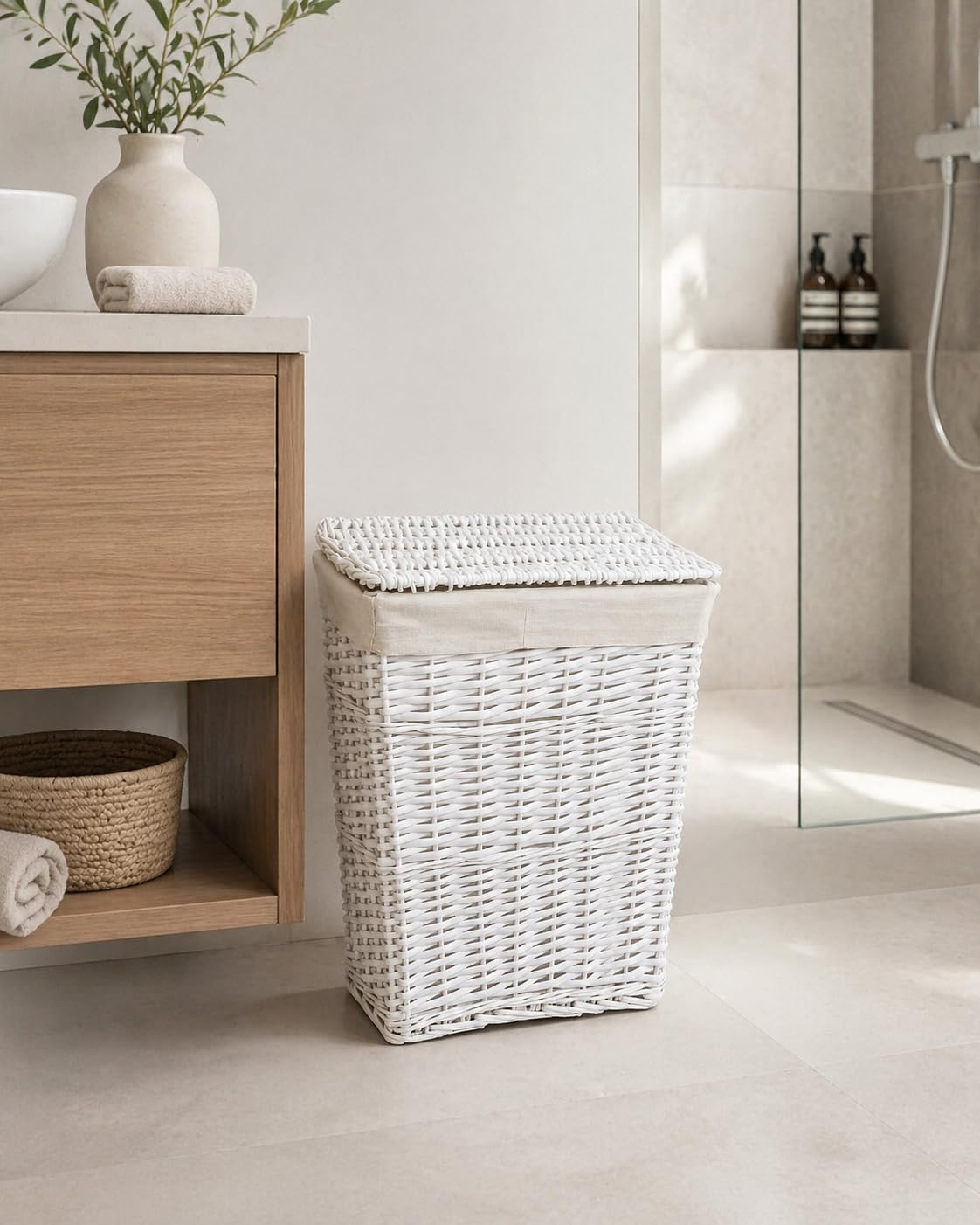 HERSIG - Cesto Ropa Sucia - Cesta Ropa Sucia Diseño Mimbre con Tapa - Cesto Colada con Bolsa Tela Extraíble - Diseño Resistente y Robusto - Recantular Blanco - 42x33x50cm