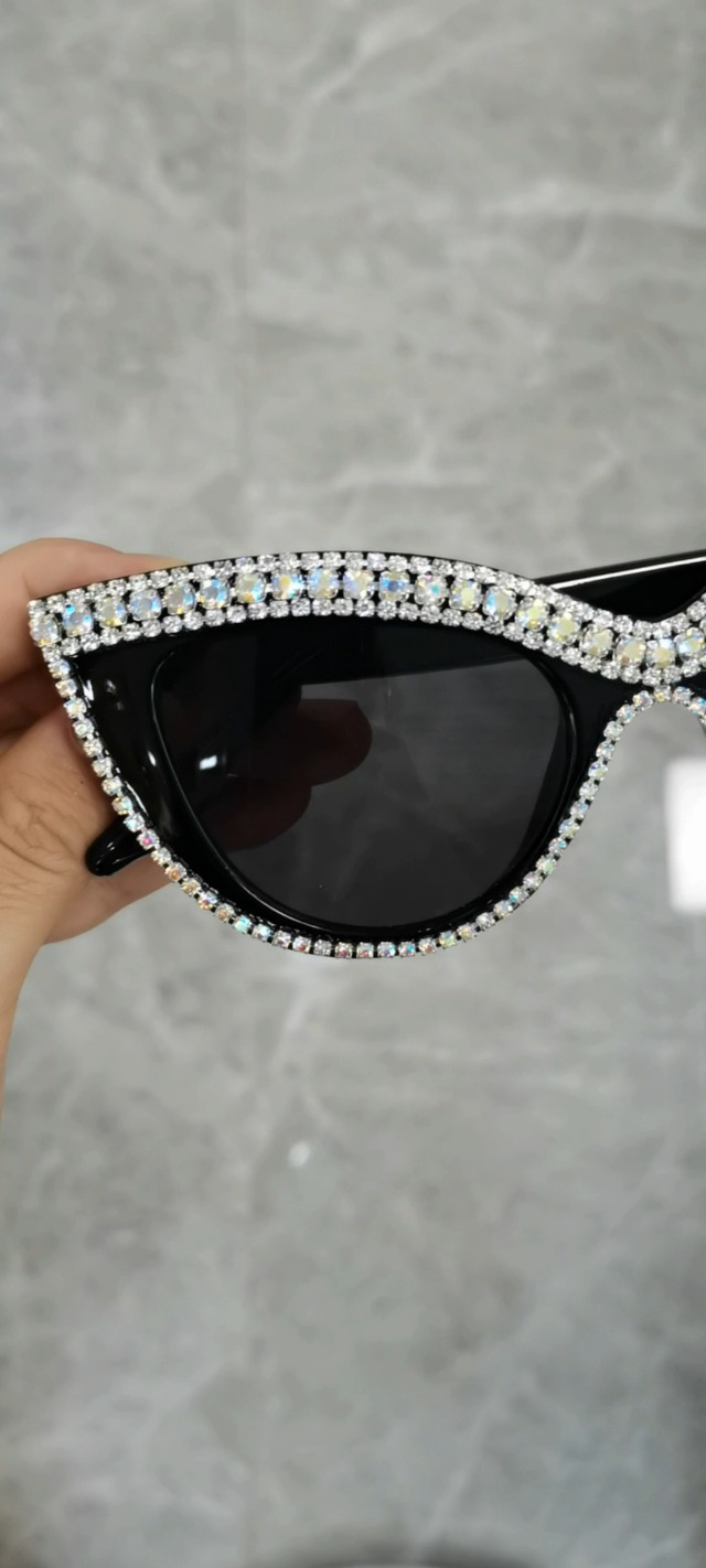 Amazon.com: FUPRECIOUS Cat Eye Sunglasses Bling Rhinestones  display picture 1
