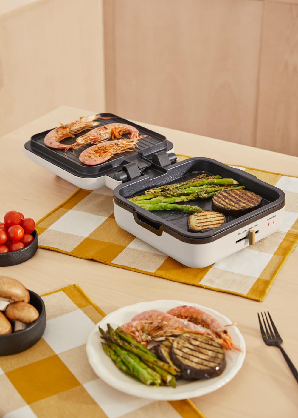 CREATE/STONE STUDIO PRO/Grill multifunzione con apertura 180º bianco panna/Controllo temperatura, rivestimento antiaderente, vaschetta raccogligocce, manico a tocco freddo, 1400W
