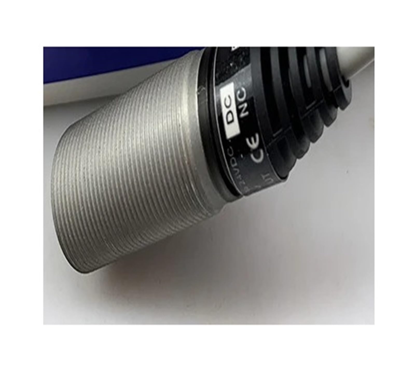 Détecteur de proximité E2EW-QX12B218-M1 capteur inductif Omron