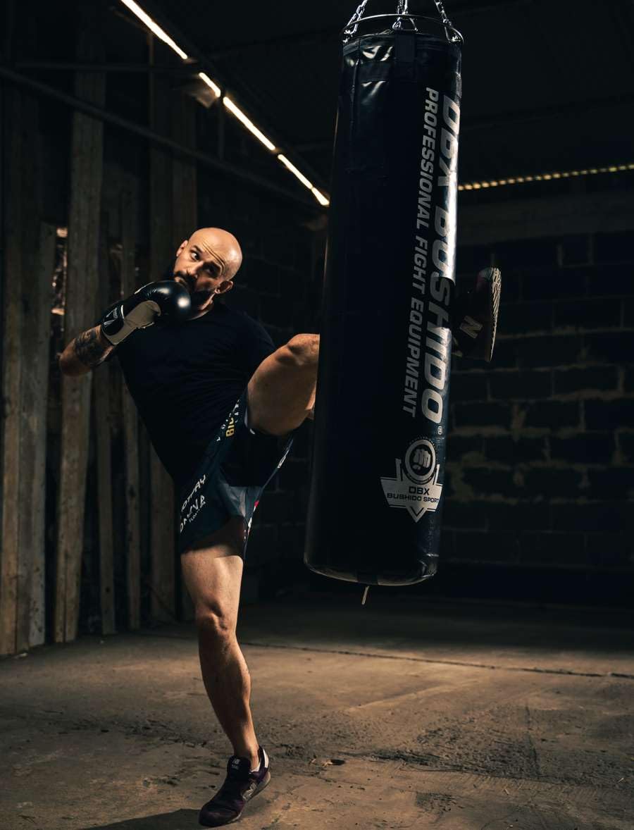 DBX BUSHIDO SPORT Saco de Boxeo Relleno con gránulos de Goma, 130 cm, Saco de 60 kg, Entrenamiento de Boxeo y Kickboxing, Bolsa de Punching…