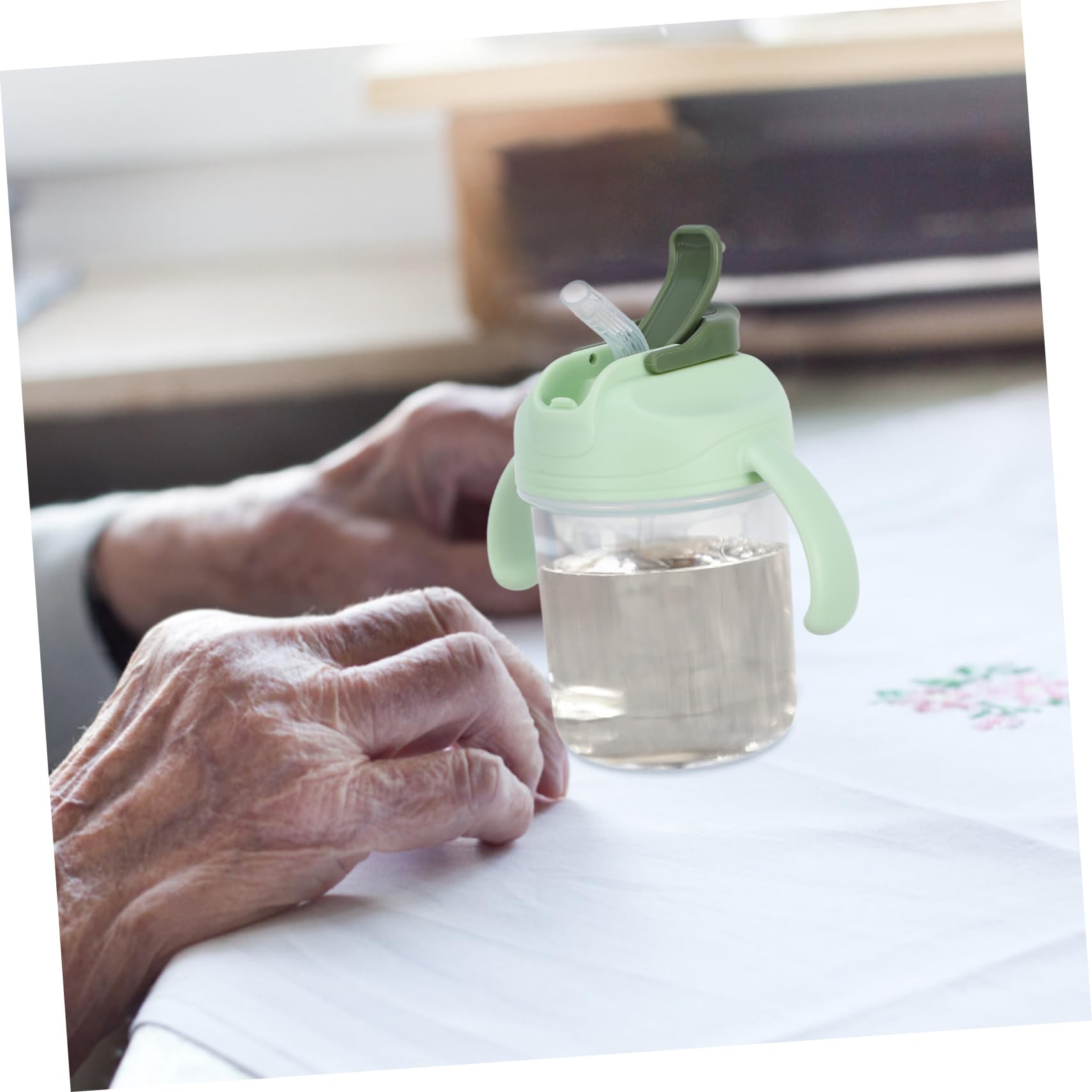 5piezas Taza Antiderrame Con Pajita Para Mayores Vaso De Agua Con Escala Para Cuidado De Ancianos y Pacientes Cama Diseño Prueba De Derrames