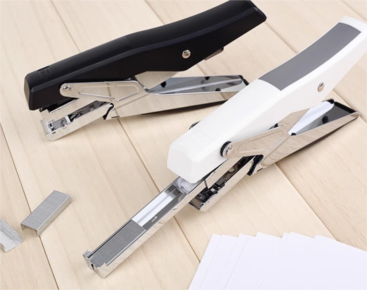 Spillatrice Pinzatrice Ufficio Cucitrice Portatile da Tavolo Adatta for Accessori da Scrivania Cucitrice Standard Multifunzione Cucitrice per Scrivania(White)