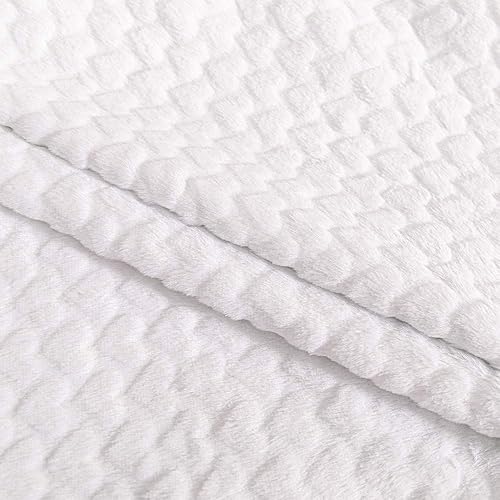 Vista 73 de Faldones blancos de felpa para árbol de Navidad, 36 pulgadas, tapete de lujo de piel sintética para base de árbol de Navidad con patrón de corazón