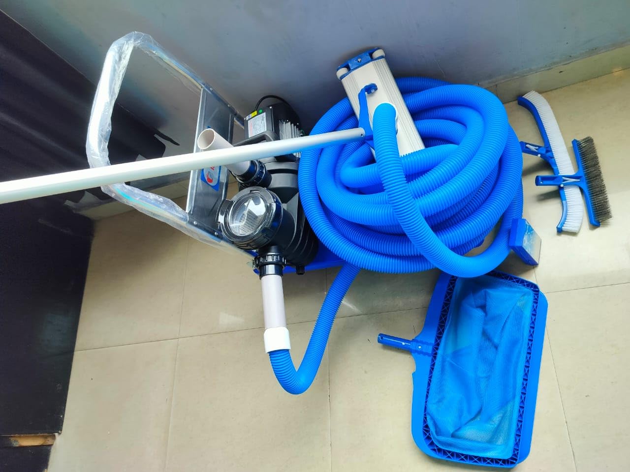Swimming Pool Vacuum Cleaning Set | 0.75HP Pump with Prefilter, 10m Hose, 18" Vacuum Head, Trolley, 16 ft Telescopic Pole, 18" Curved Brush, Leaf Net, 10" Algae Brush & pH Test Kit-picture-21