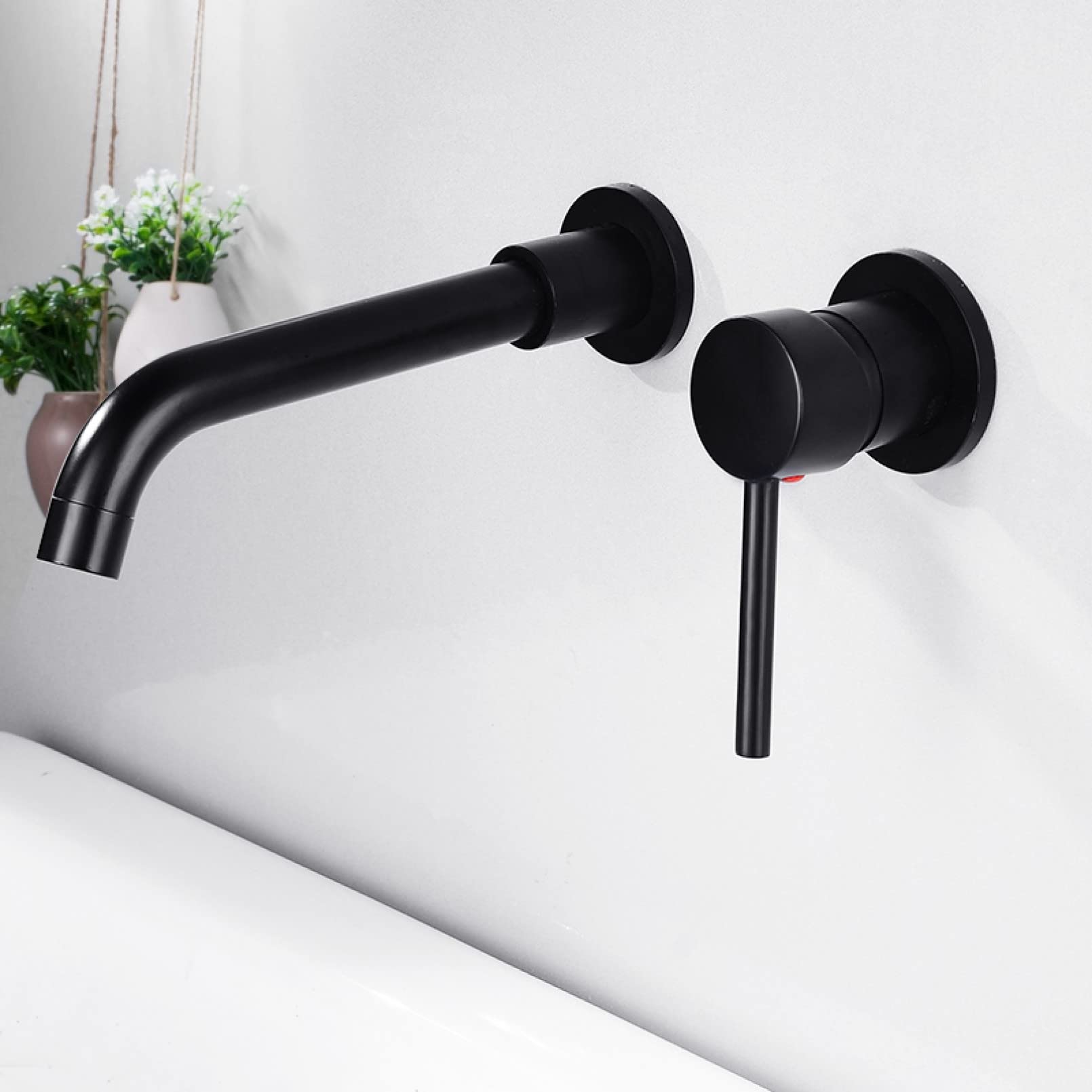 Robinet mural laiton noir mat pour éliminer le calcaire du lavabo