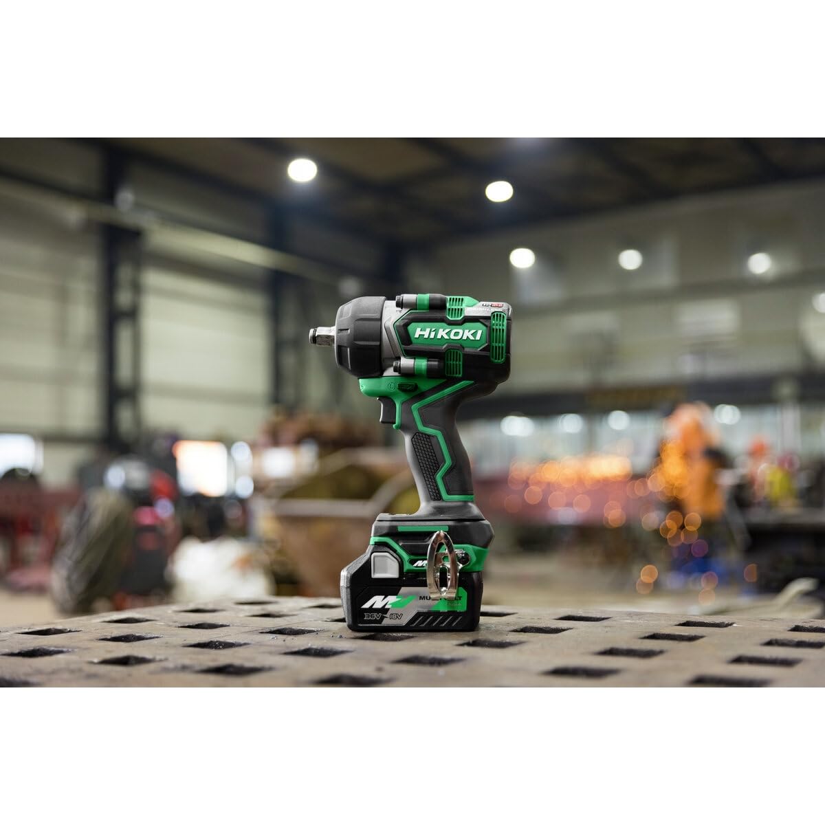HiKOKI WR36DEJRZ - Avvitatore a impulsi brushless da 36 V con coppia di serraggio 770 Nm, 2 batterie, caricabatterie e custodia