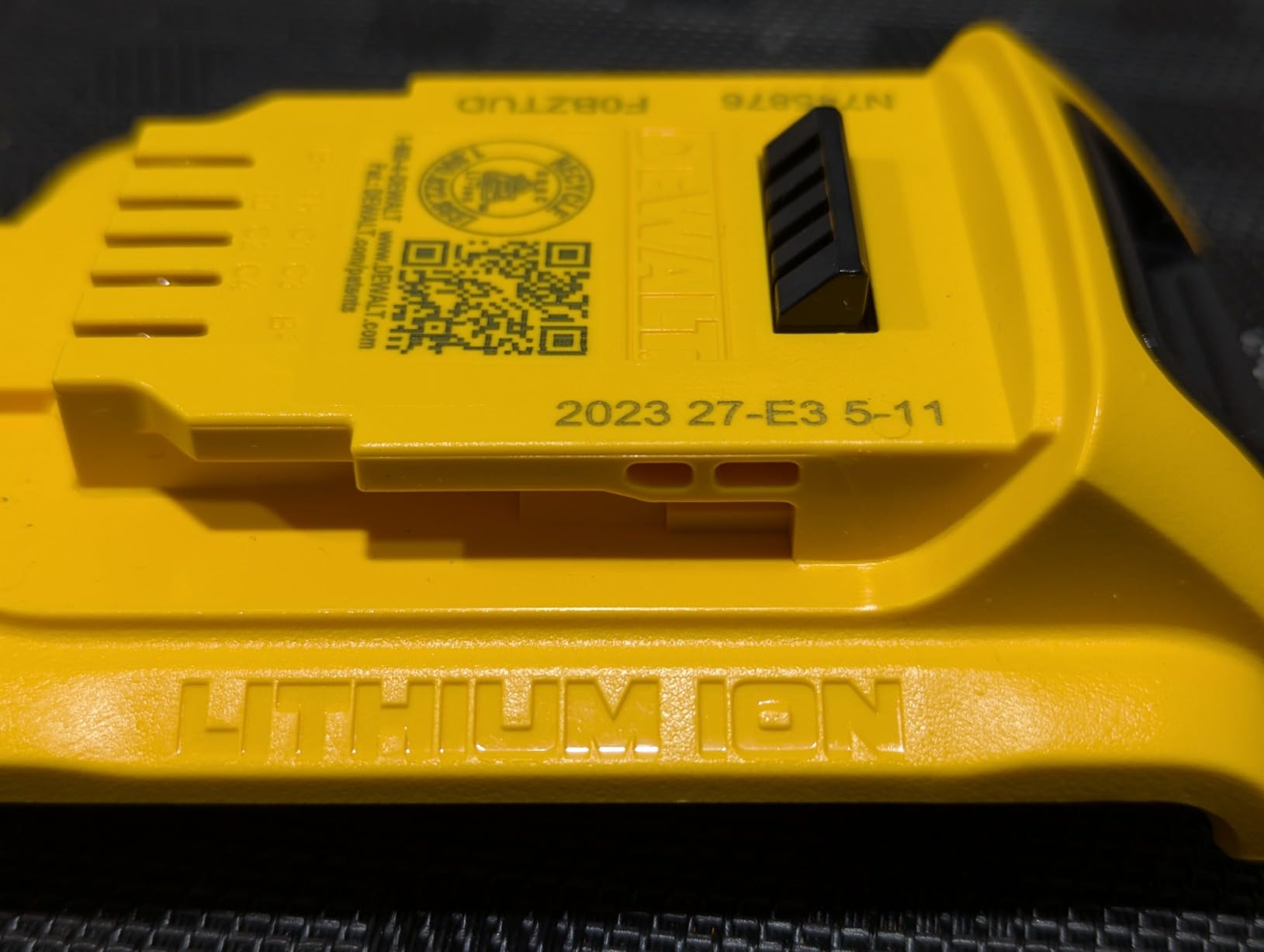 DEWALT 20V MAX Lithium-Ion 5.0 AH Battery (2-Pack) photo review