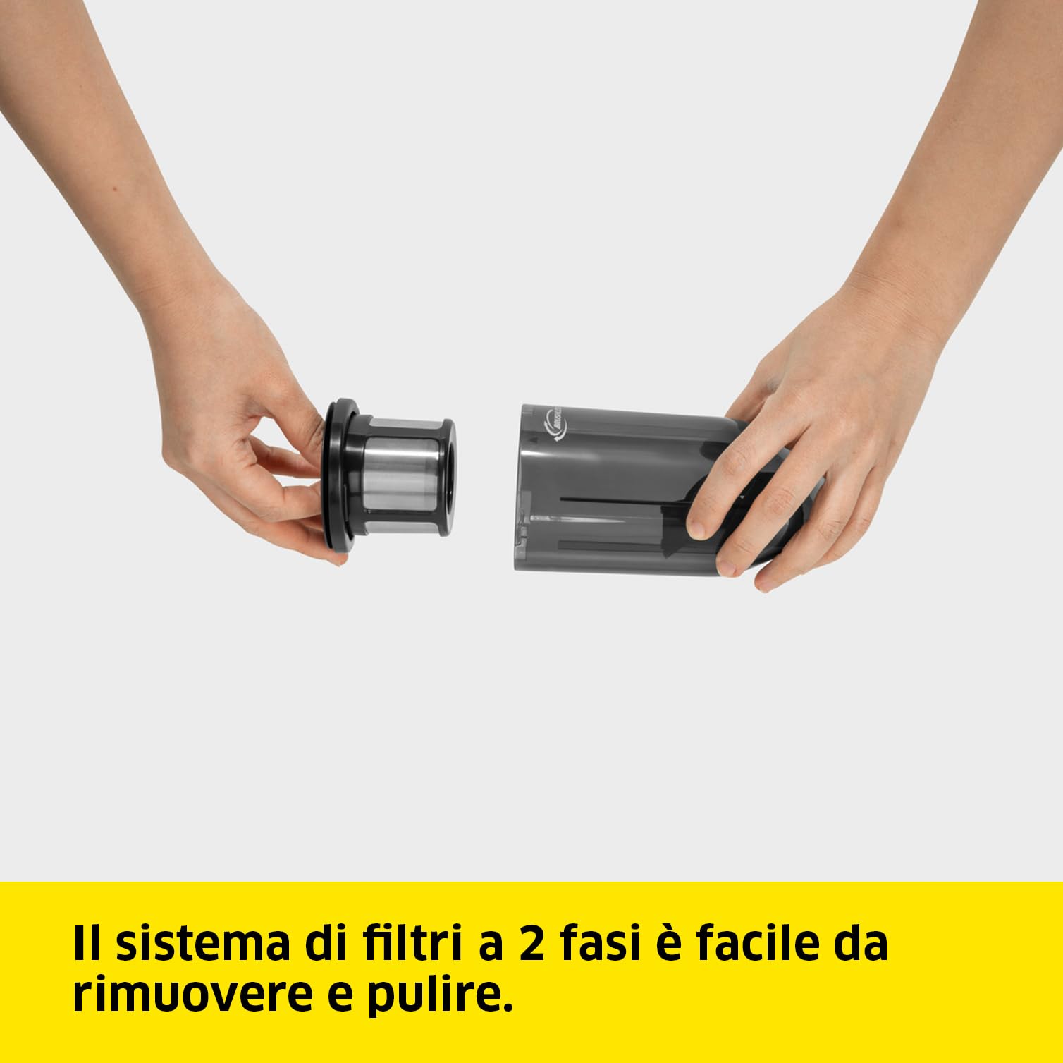 KÄRCHER Aspirabriciole a Batteria CVH 3 Plus, Compatto per un uso rapido in casa e in macchina, Capienza: 0,15l, Peso: 0,6kg, Batteria da 7,2 V, con stazione di ricarica USB e ugello per fessure 2in1