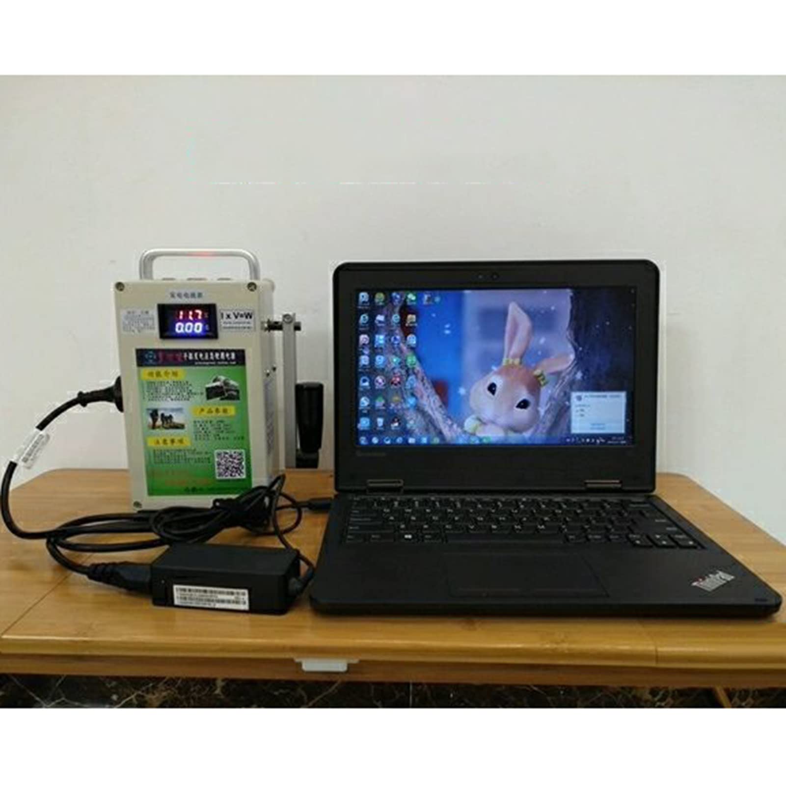 Alimentation De Secours Portable À Main De 15000mAH: Générateur De 220V/150W (Onde Sinusoïdale Maximale Corrigée) for Une Utilisation Mobile en Extérieur