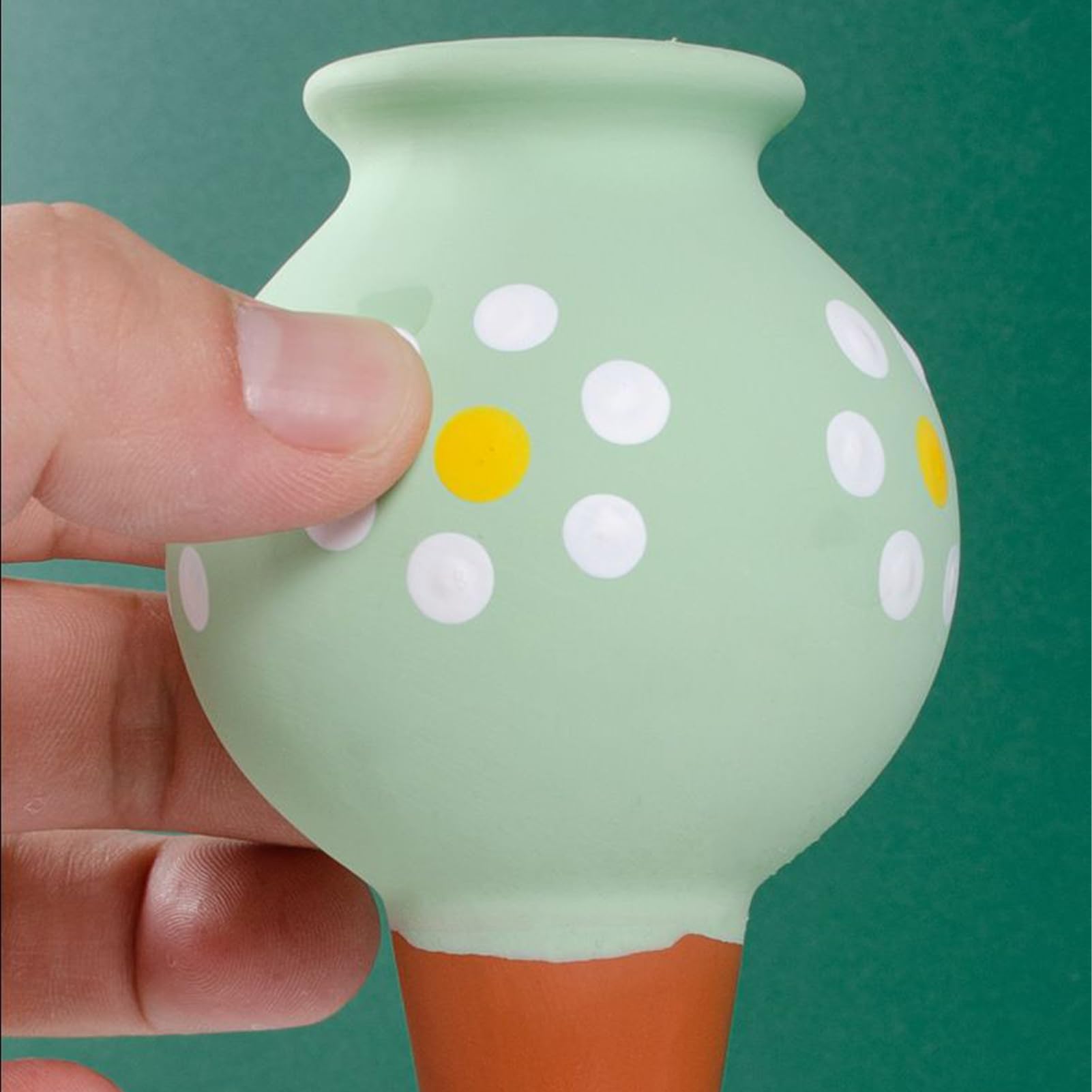 Lot de 4 globes d'arrosage pour plantes - Argile rouge - En terre cuite - Avec pointes d'arrosage automatique - Avec mini goulot de bouteille - Dispositif d'irrigation goutte à goutte - Contrôle