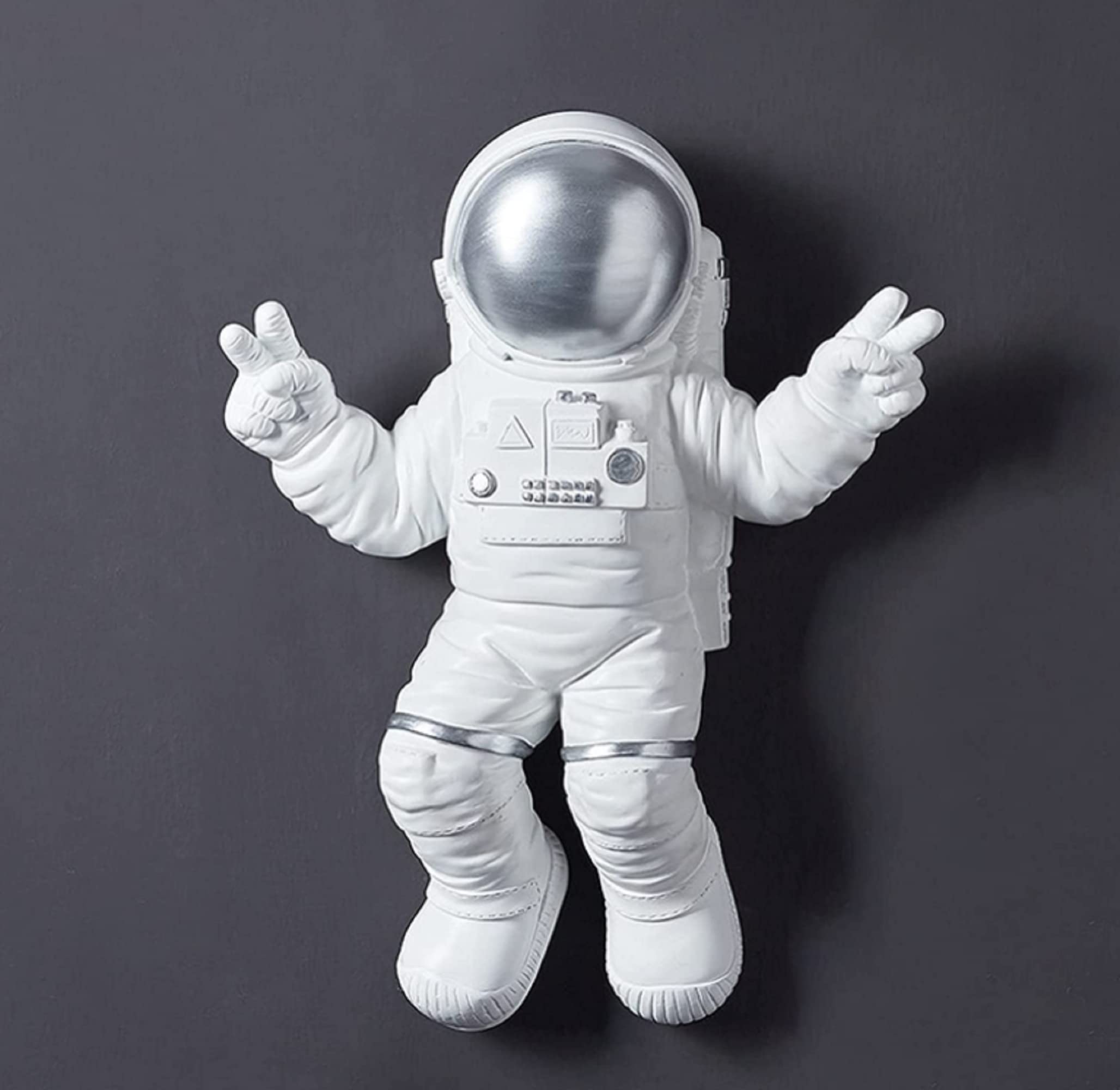 Estatua grande de astronauta, 47 cm, decoración de pared, escultura de astronauta de plata blanca, escultura de pared, colgantes de pared, arte moderno