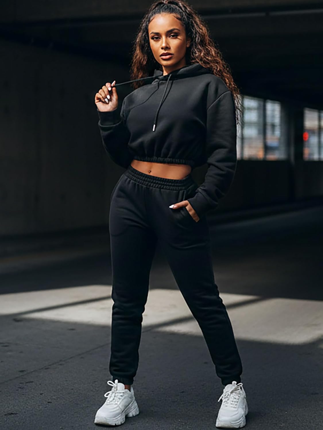 Akmipoem Sweatsuits for Women Set 2 Piece Tracksuits Outfits Casual Long Sleeve Crop Hoodie Jogger Pants Matching Sets