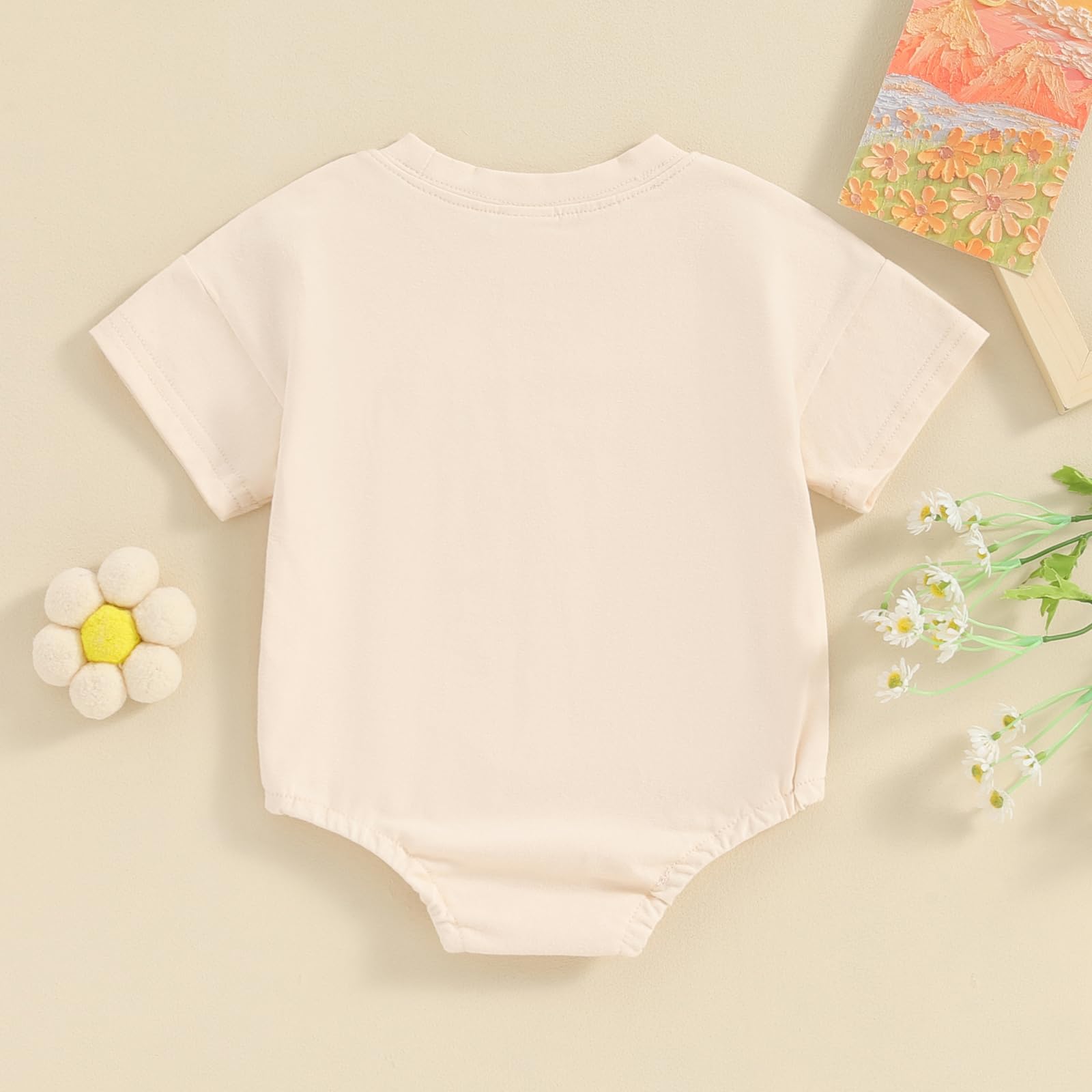 Mameluco de manga corta para bebé recién nacida con diseño de margaritas y margaritas en la era de mi mamá, Beige, 3-6 Months