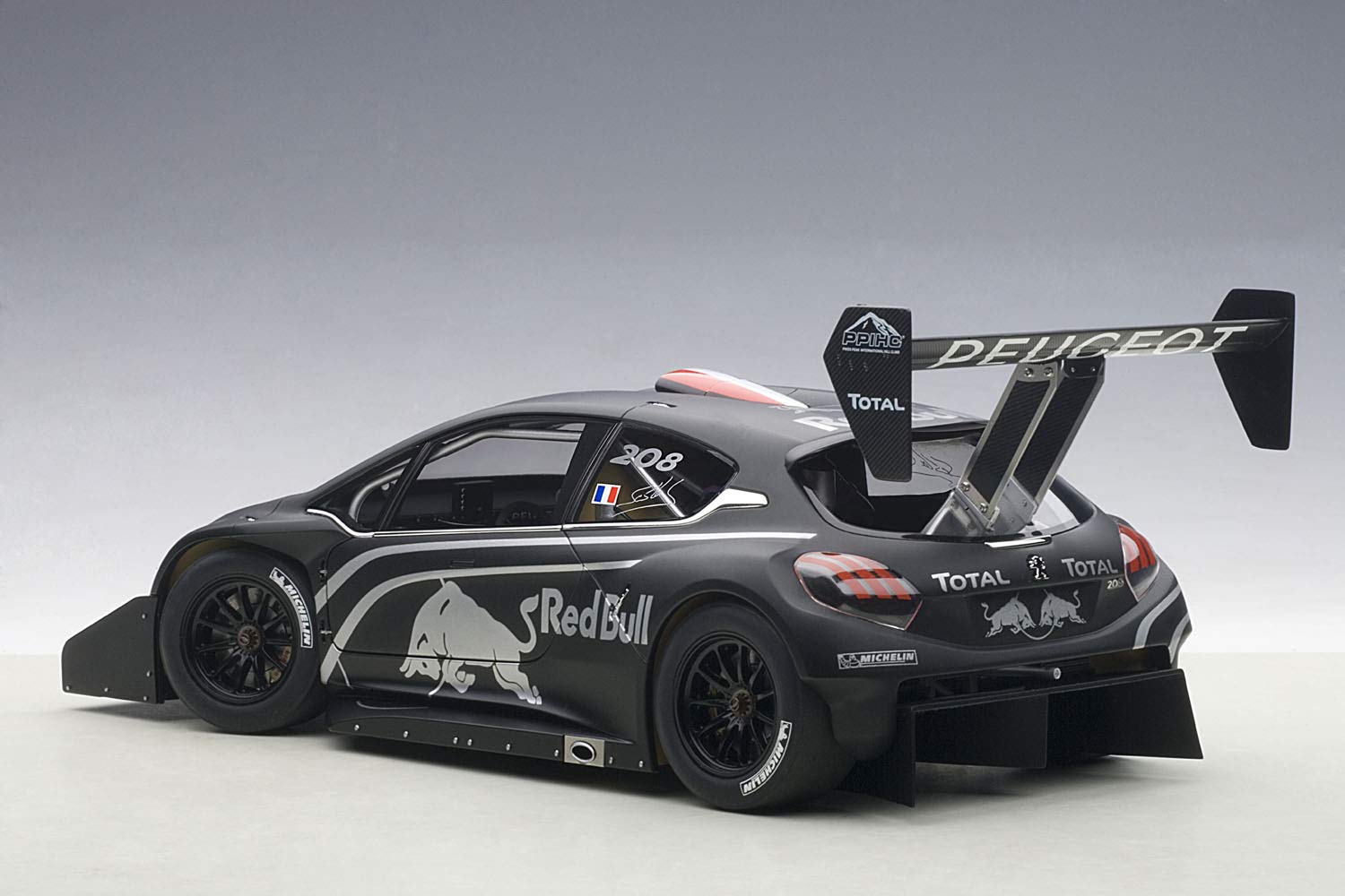 Amazon.co.jp: AUTOart 1/18 プジョー 208 T16 パイクスピーク