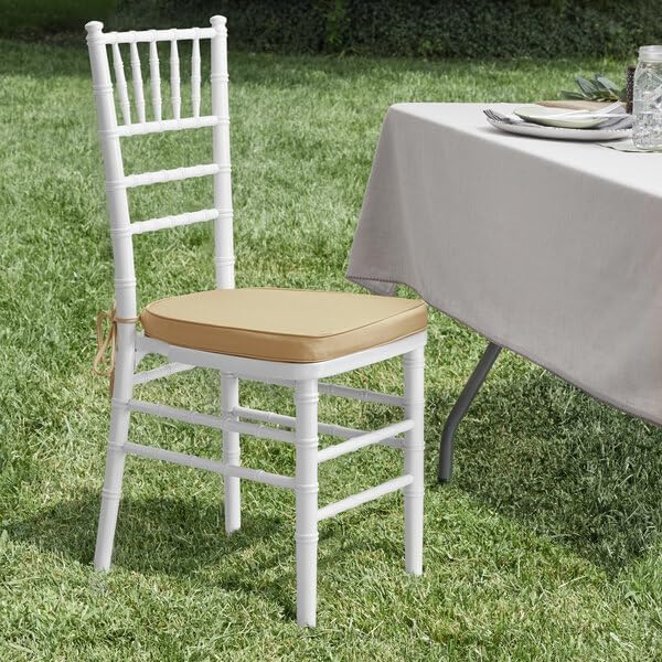Miniatura 2 de Silla Chiavari de madera blanca, asiento acolchado dorado, 15.5x15.75x35 pulgadas, capacidad de 400 libras, apilable, uso en interiores y exteriores
