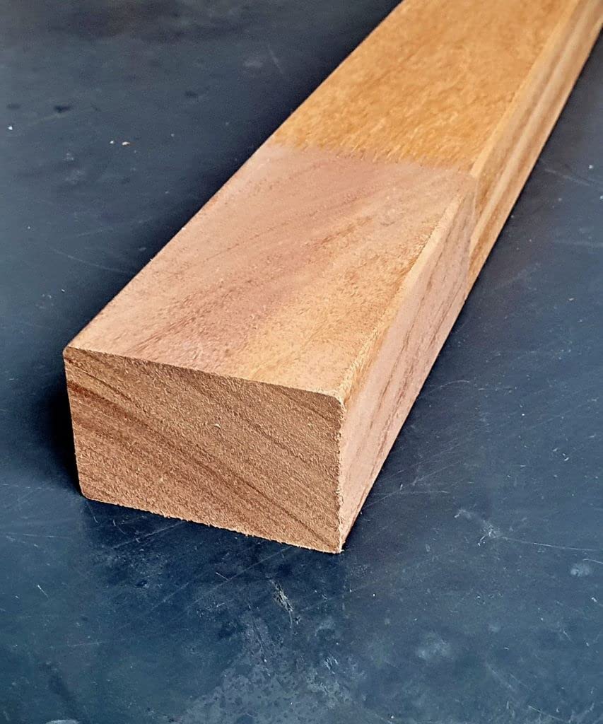 Garapa-Konstruktionsholz von BioMaderas, FSC 100% 45mm Stärke, 70mm Breite, keilgezinkt