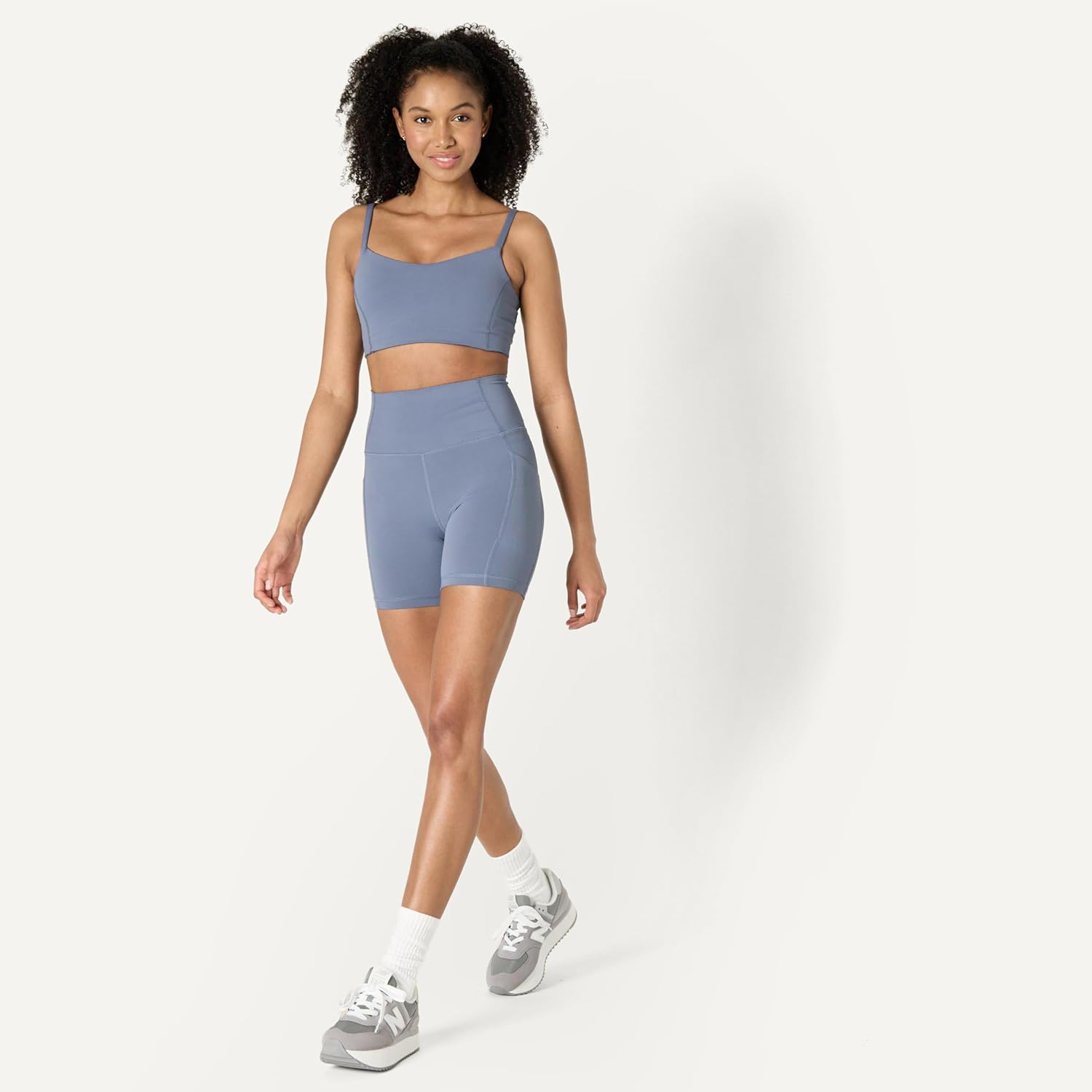 Amazon Essentials Women's Active FormFlex Buttery Soft Light Support Sweetheart Neck Yoga Sports Bra - Image 5