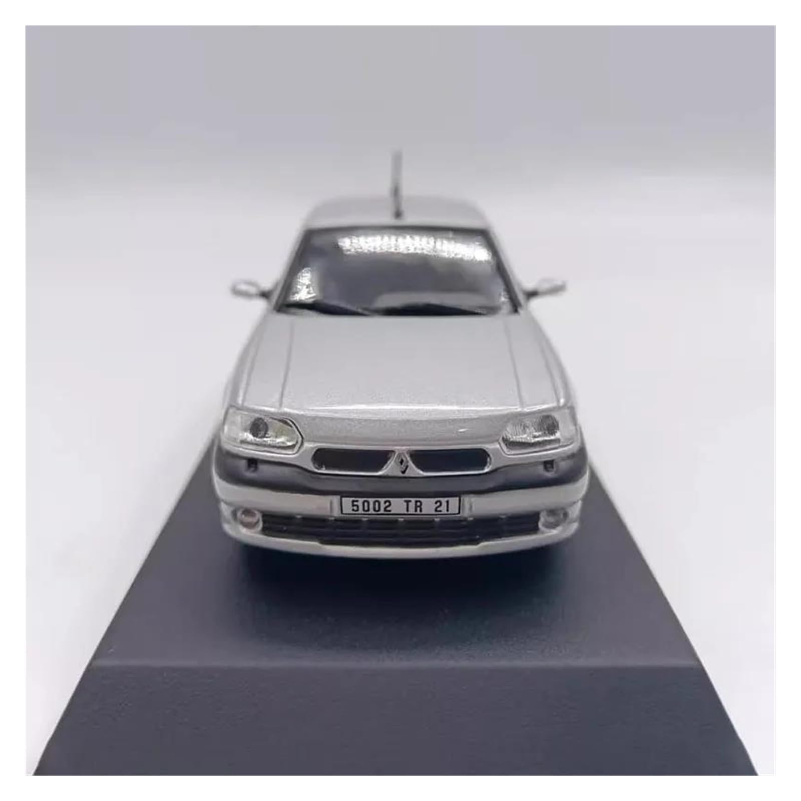 Metallo Scala Replica 1 43 Per Renault Safrane Simulazione Modello Di Auto In Lega Statico Veicolo Classico Collezione Hobby Souvenir