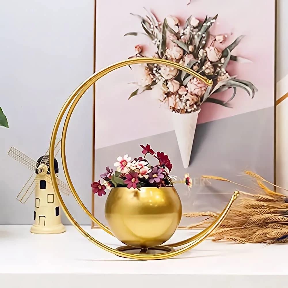 Al Kareem Metal Flower Vase with Gold Finish || Geometric Half Moon Design|| Flower Pot Stand | Table Top Decorative Flower Pot | Gold Metal Flower Vase for Home and Office Side Table Decoration set of (1) (B0BTTJQ4CX) Amazon Price History, Amazon Price Tracker