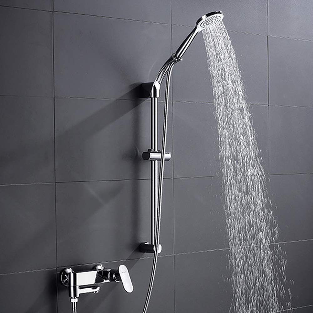 Système de douche et bain chromé pour des moments de relaxation en famille