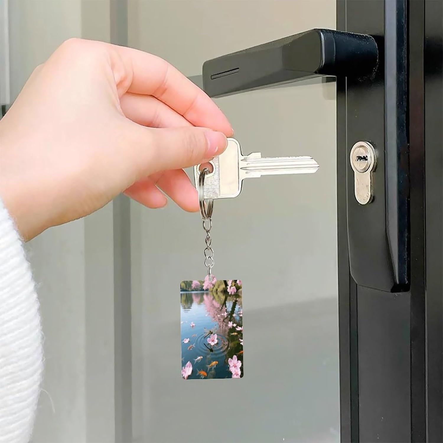 Japanese Cherry Blossom Flower Keychain Cute Key Chain Double-Sided Key Ring Popularity Key Fob Small Frame Keychains Lightweight Diy Key Holder Craft Supplies Key Charm For Personalized Gifts image 4