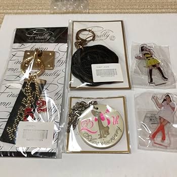 Amazon.co.jp: 安室奈美恵 グッズ キーホルダー アクリル