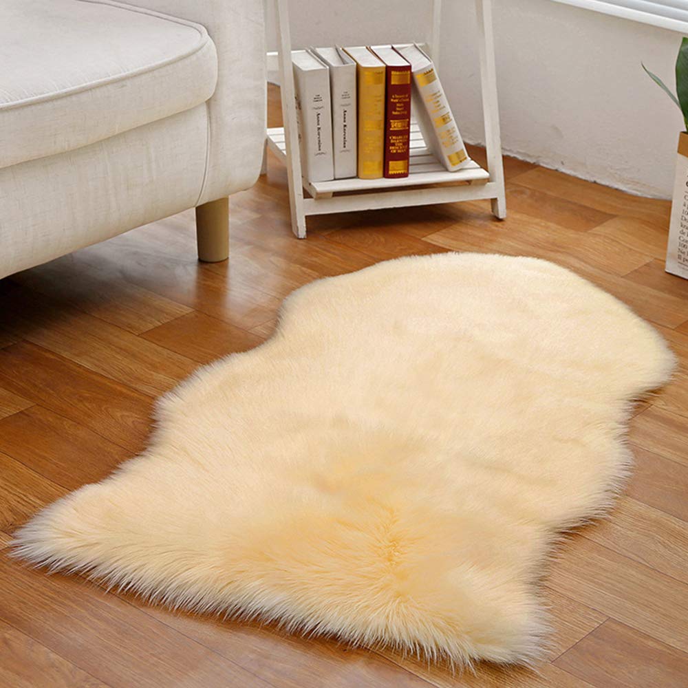 GueTTO Fluffy Faux Sheepskin Area Rug, Super Soft Fluffy Bedroom Rug Faux Sheepskin Fur Rug, Fluffy Rug, Super Soft Fur Carpet Floor Mat for Home Living Room Sofa Floor Bedroom,M,40x60cm