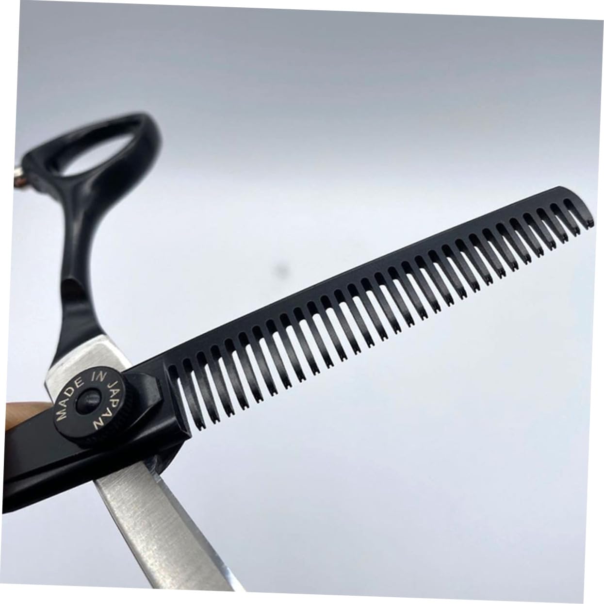 Healvian Juego de 5 Tijeras de Peluquería de Acero Inoxidable, Mango Ergonómico, Peine de Corte y Bolsa de Almacenamiento para Uso Diario en Casa