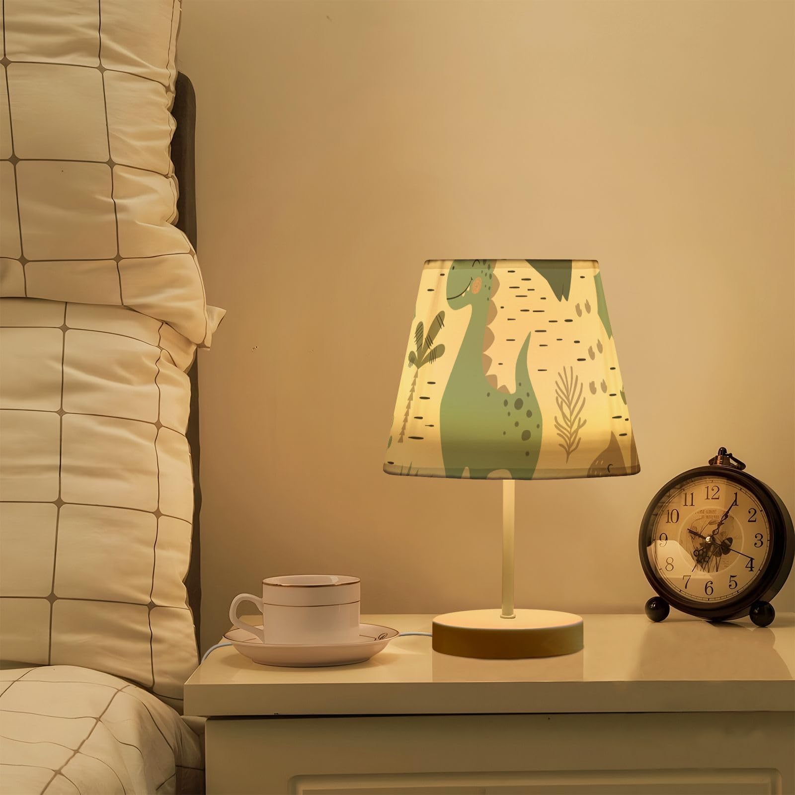 Mnsruu Lámpara de mesita de noche infantil con dinosaurios verdes, bombillas LED, lámpara de escritorio, pantallas de tela para dormitorio, sala de estar, mediana