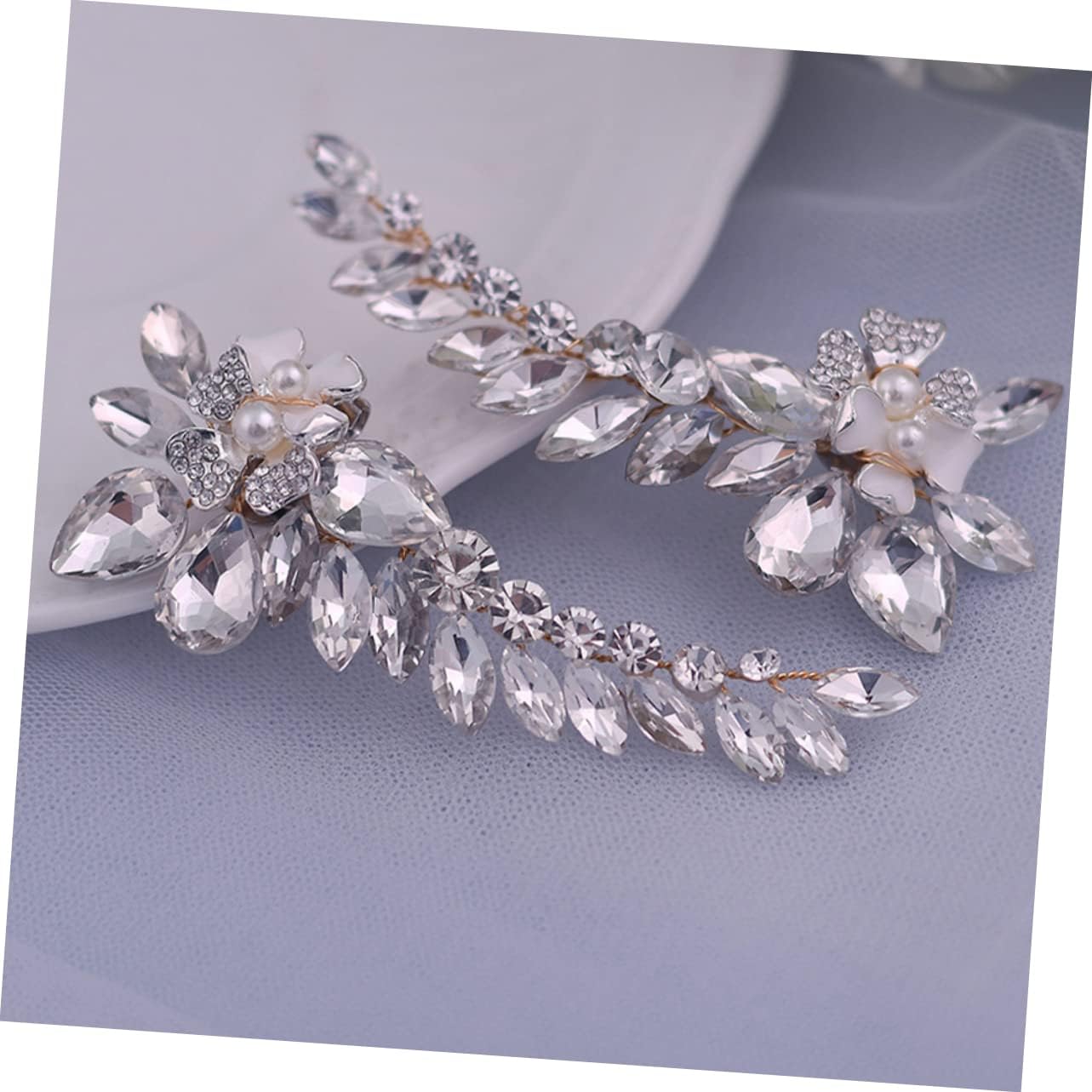 Removable Rhinestone Shoe Buckles Elegant Pearl Bridal Shoe Ornaments for Weddings High Heels and Special Occasions Lightweight Easy to Use