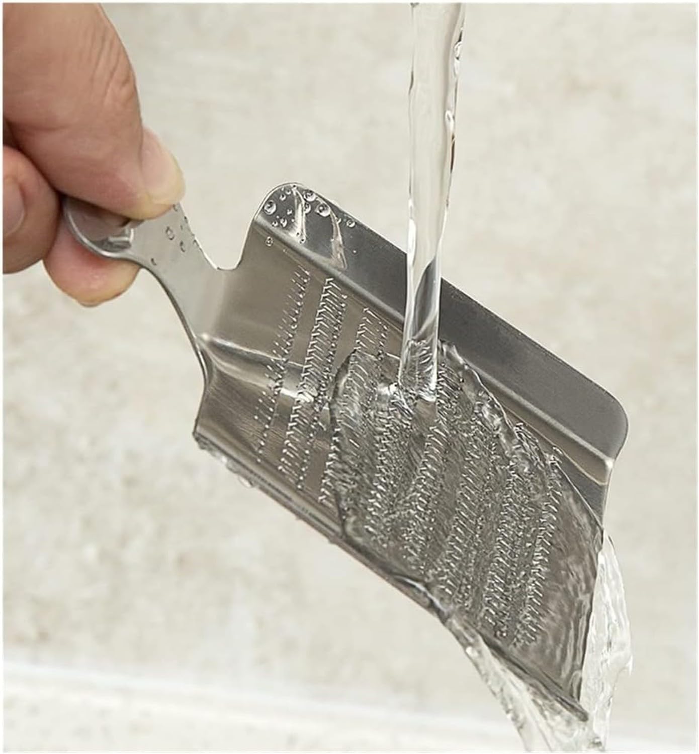 Prensa de ajos Picador, Prensa de Jengibre, Picador de ajos Manual de Acero Inoxidable, Herramienta para triturar Especias sin ensuciar, sin Salpicaduras, Plata, 11 * 7 * 3,5 cm