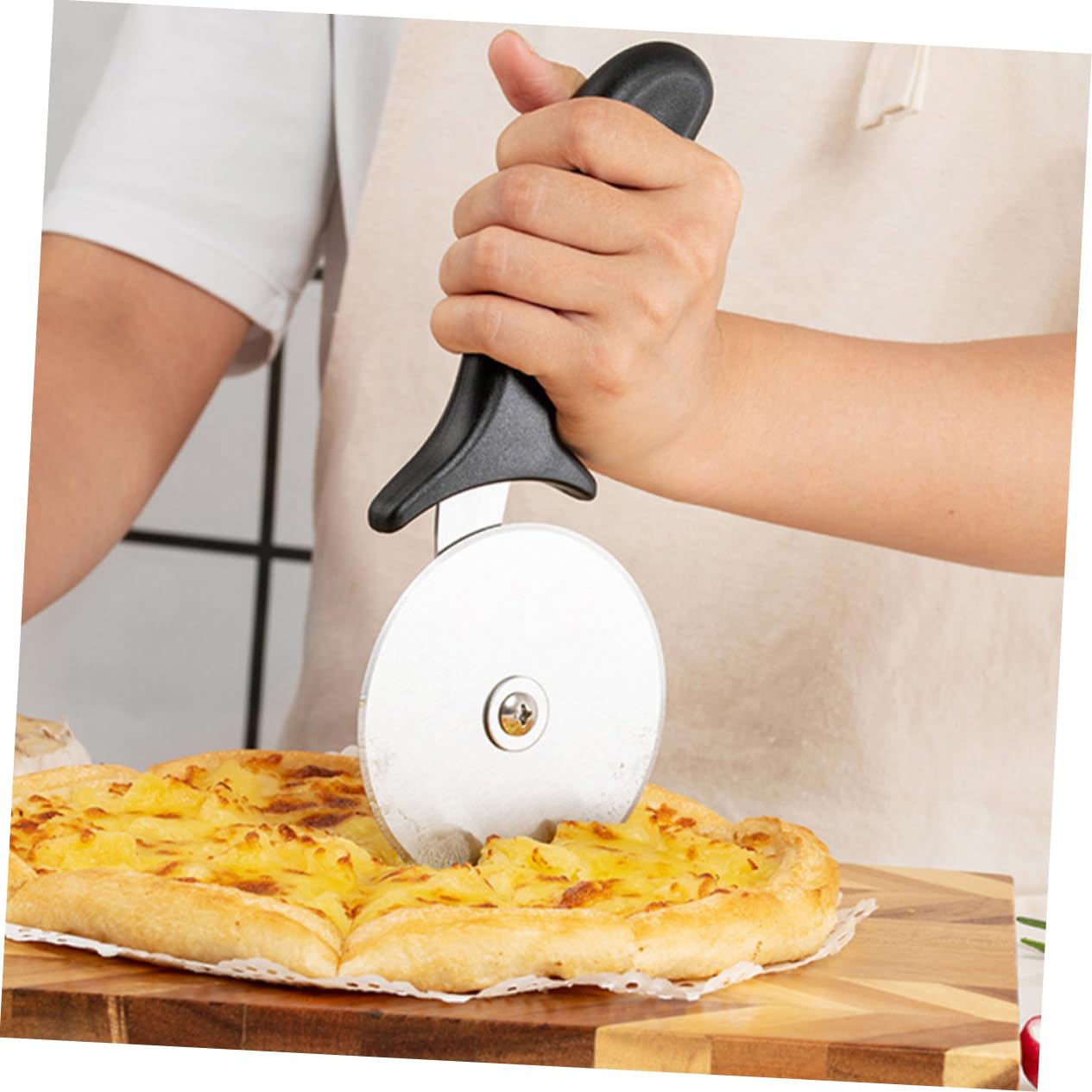 SOLUSTRE 1Pc Practical Stainless Steel Pizza Cutter with Ergonomic Plastic Handle Effortless Slicing for Pizza Lovers Easy to Clean for Parties