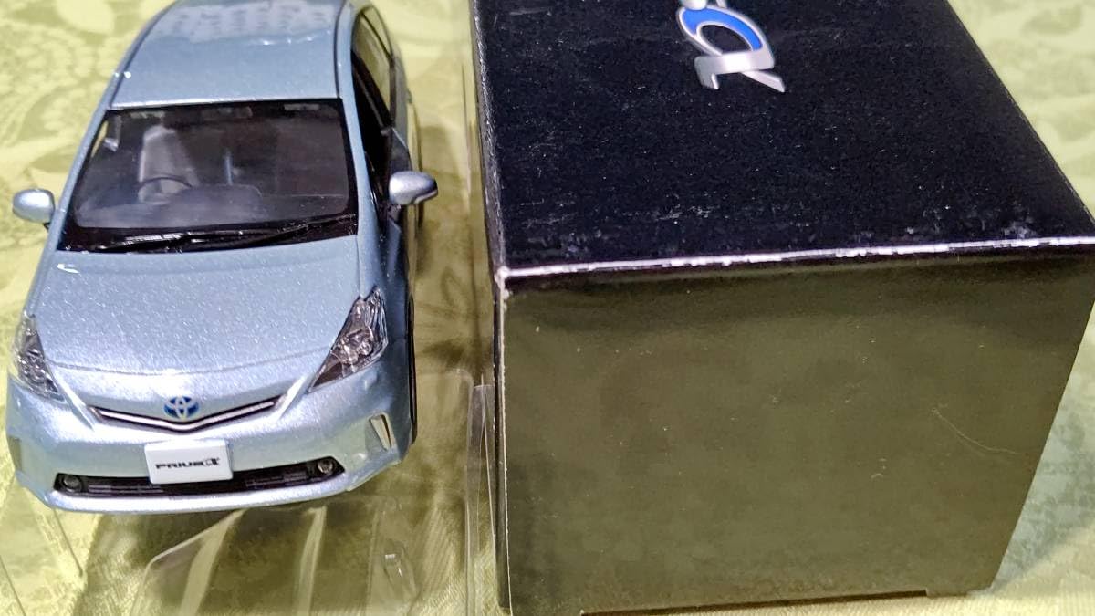 Amazon.co.jp: 1/30PRIUS α プリウスアルファ 前期 カラー