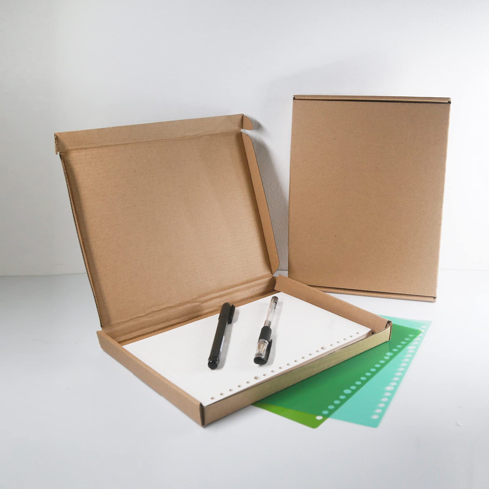 Scatole di spedizione in cartone ondulato, 230 x 178 x 20 mm grandi scatole postali per la spedizione, scatole di imballaggio marrone per affari, stoccaggio o regalo (25 pezzi)