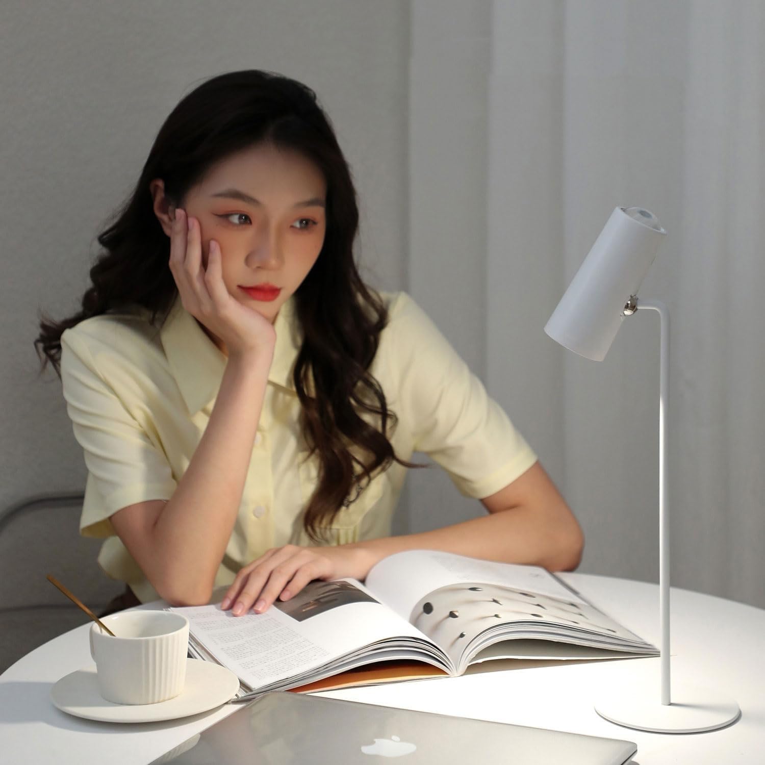 Lampada da tavolo moderna Lettura Creativa con Interruttore Touch Staccabile Bianco Scrivania LED per Camera da Letto Dormitorio Studio Ufficio