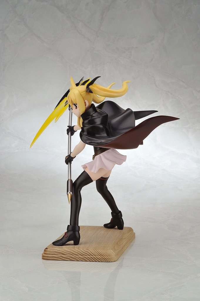 Amazon.co.jp: 魔法少女リリカルなのは フェイト・テスタロッサ (1/8