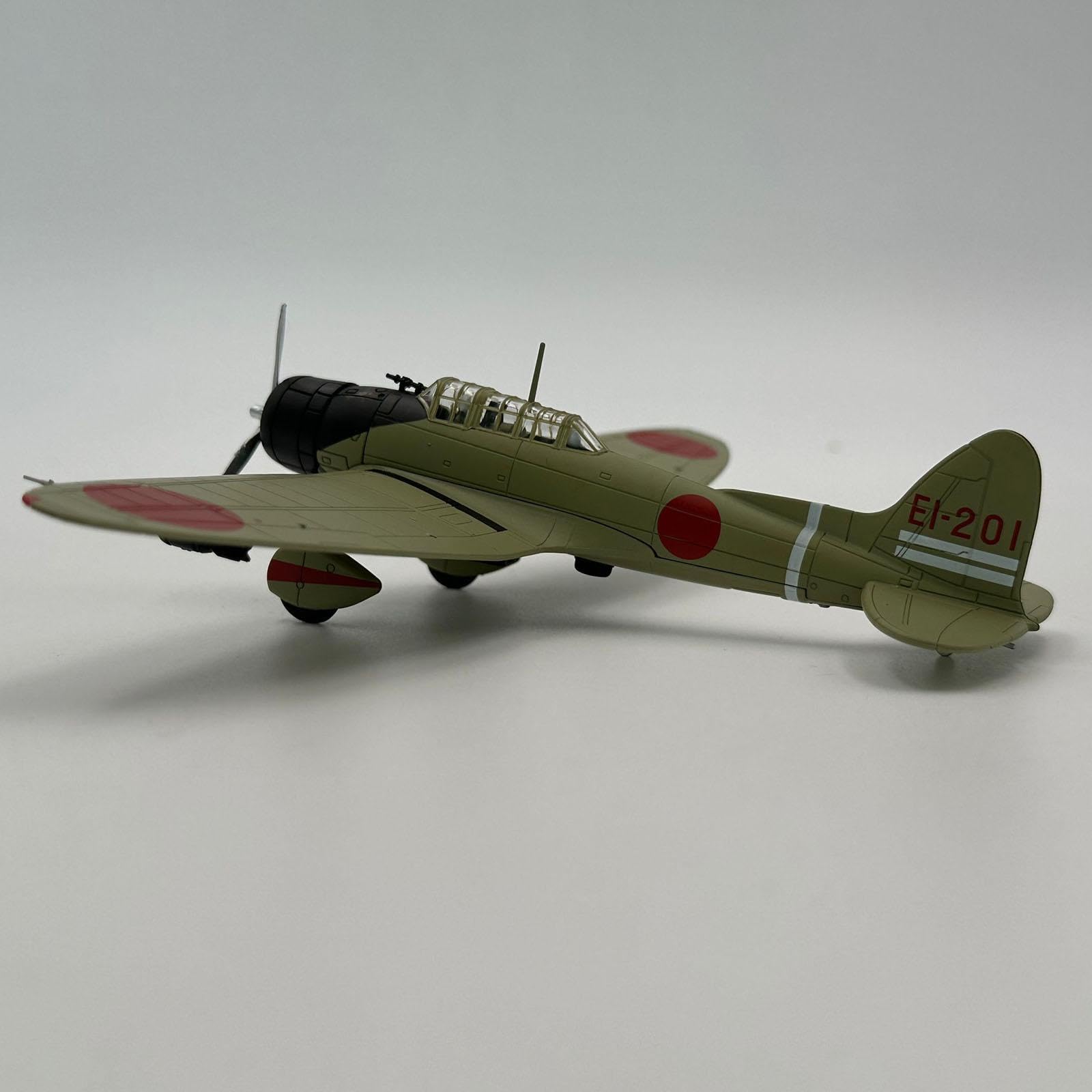 Modellino di Aereo da Caccia con Supporto Espositivo, Commemorazione, 1:72, in Metallo Pressofuso.