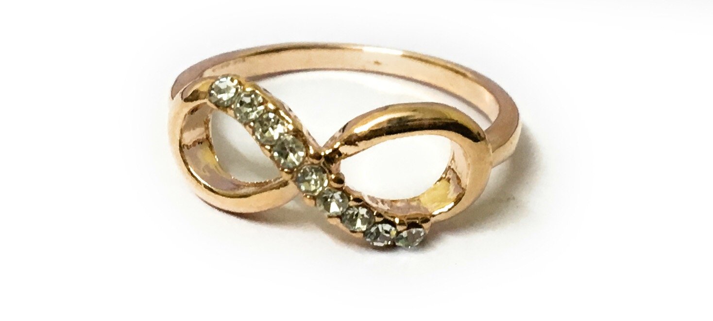 Glitz Womens Fashion Gold-Plated Crunchy Twist Crystal Stud Rings for Girls - 8.0