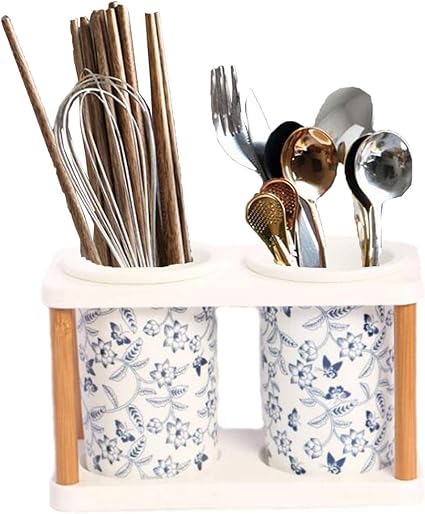 Amazon キッチンツールスタンド 水抜き穴付き箸立て 2個一体型 セラミック製 木製スタンド カトラリーホルダー 水切り 通気性よい 箸ホルダー シンプル 丈夫 ナチュラル 安定感 多機能 箸スタンド スプーン フォーク収納 花柄 箸立て オンライン通販 Amazon キッチンツールスタンド 水抜き穴付き箸立て 2個一体型 セラミック製 木製スタンド カトラリーホルダー 水切り 通気性よい 箸ホルダー シンプル 丈夫 ナチュラル 安定感 多機能 箸スタンド スプーン フォーク収納 花柄 箸立て オンライン通販