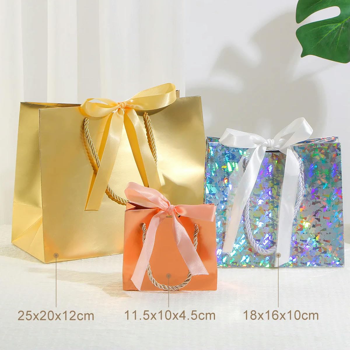 Bolsa de papel para regalo con láser, para fiestas navideñas, embalaje de cartón dorado y plateado, pequeña bolsa de papel personalizable, cuadrícula plateada, láser, 30 unidades, 11,5 x 4,5 x 10 cm