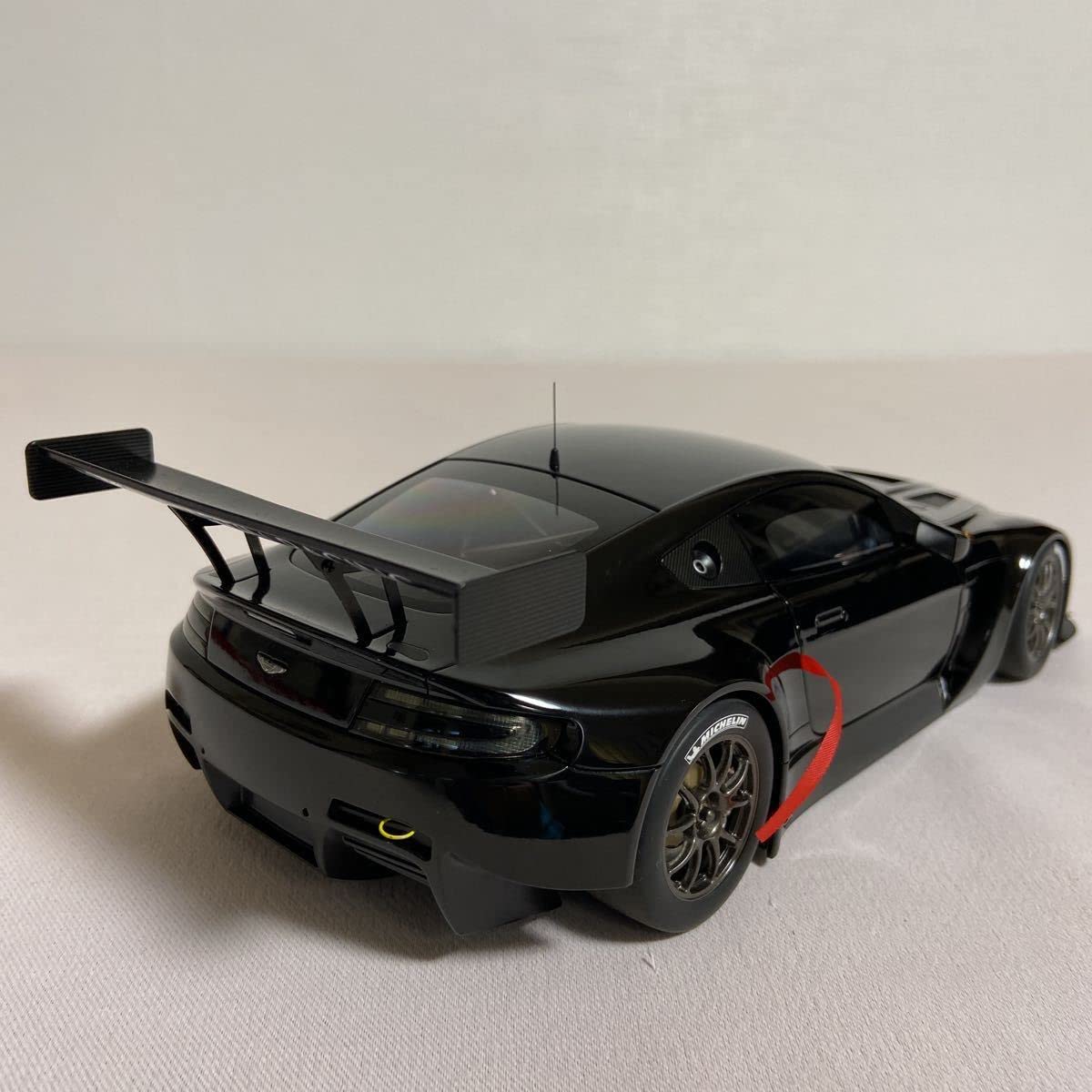 Amazon | オートアート／AUTOart：1/18 アストン マーチン