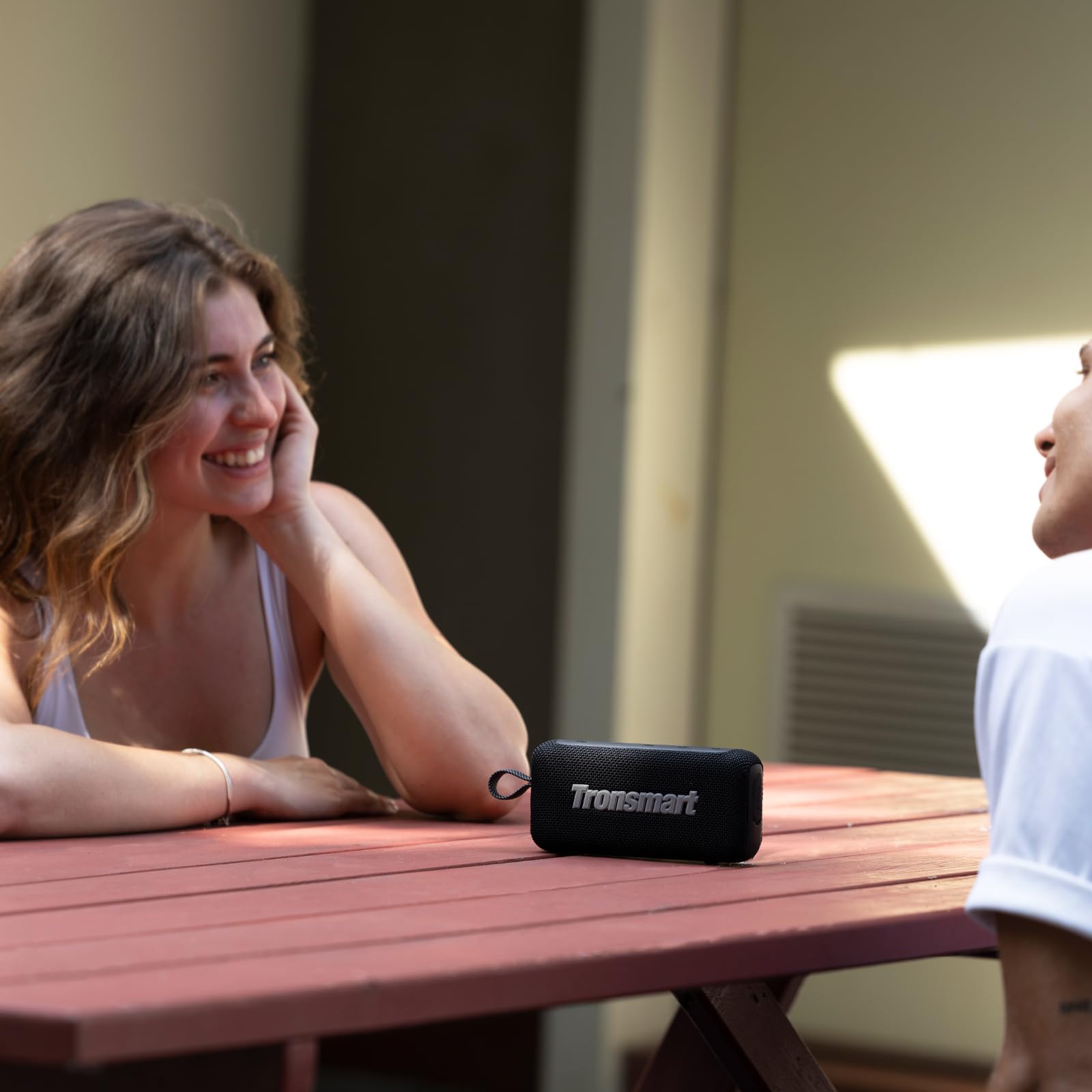 Tronsmart Trip 2 Enceinte Bluetooth portable d'extérieur mains libres avec microphone intégré, étanchéité IPX7, égaliseur personnalisable (Noir)