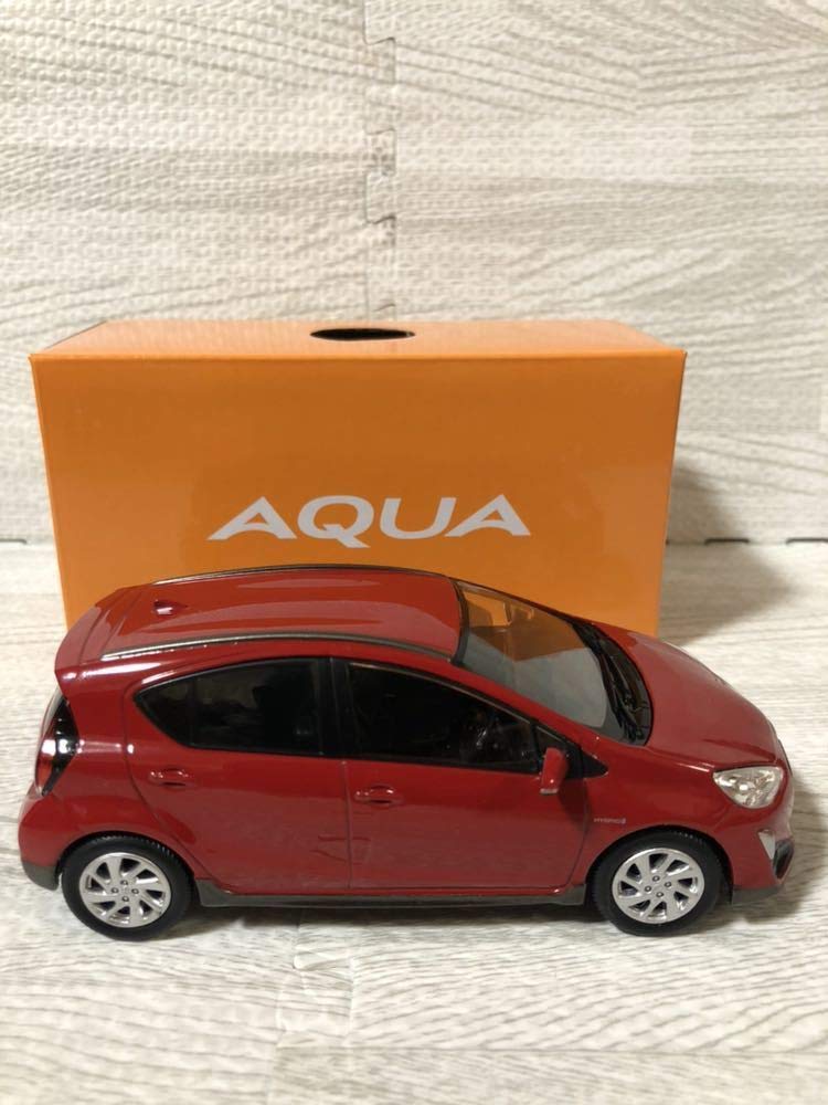 Amazon | 1/30 トヨタ アクア AQUA X-URBAN 後期 非売品 カラー