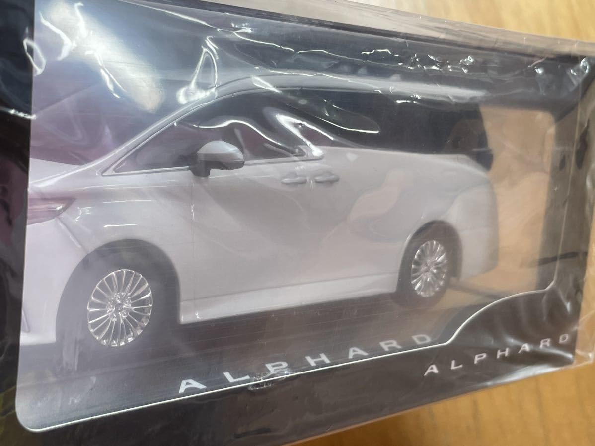 Amazon.co.jp: アルファード ALPHARD 新型 40系 アルベル ミニカー 089