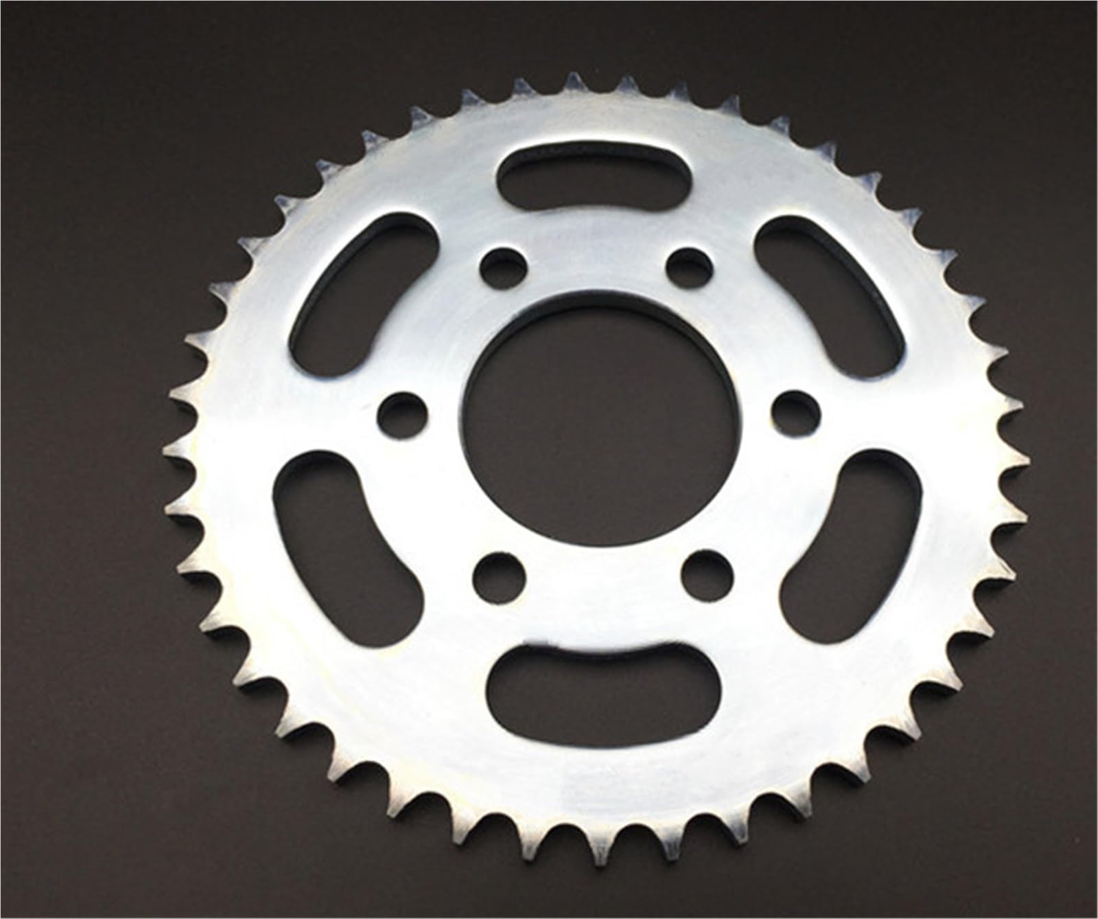 Couronne arrière 43 dents type 428 pour Benelli 150s et RKF