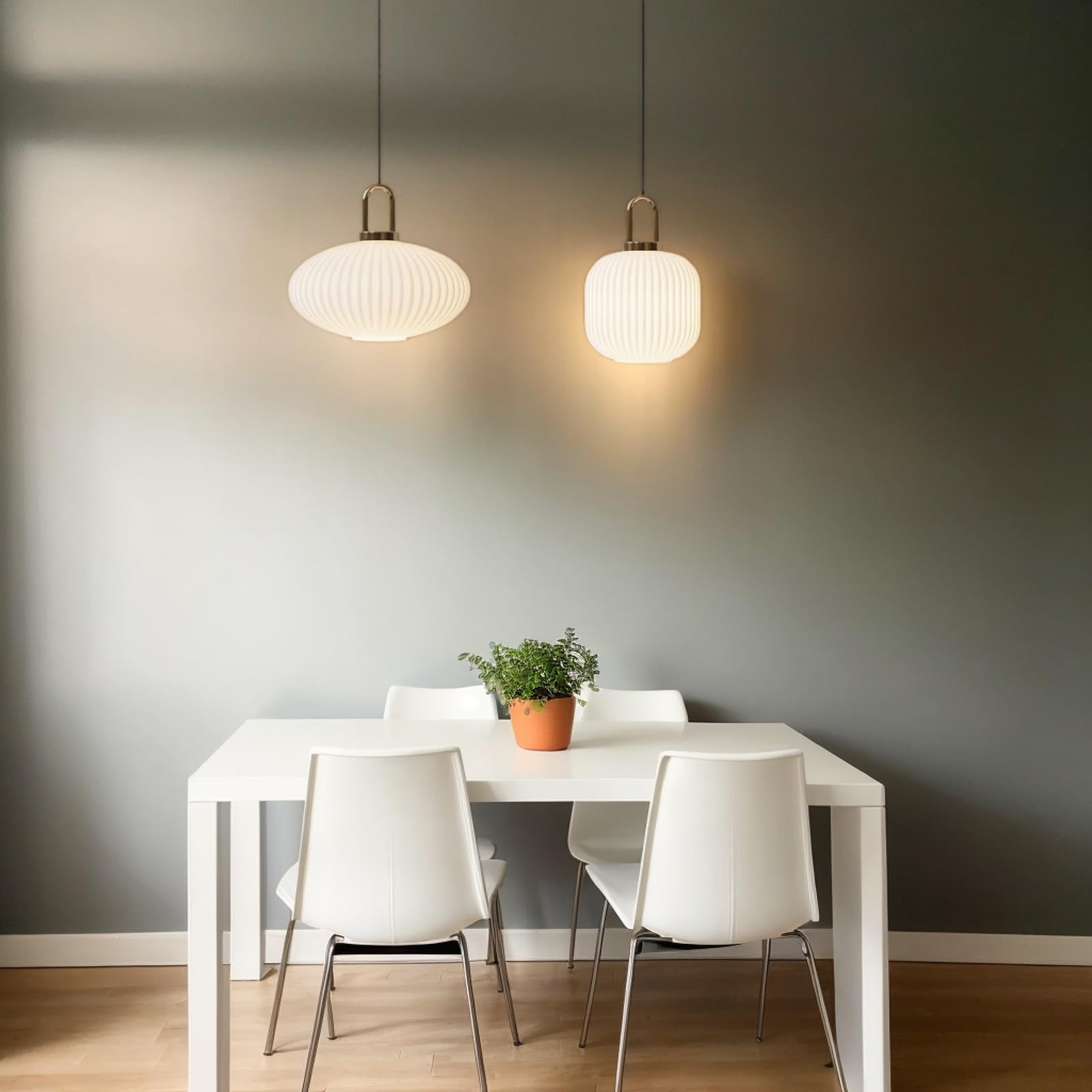 EKSED Lámpara colgante de cristal blanco con acabado en oro bronce, lámpara colgante de luz de techo retro moderna para mesita de noche, mesa de comedor, isla de cocina
