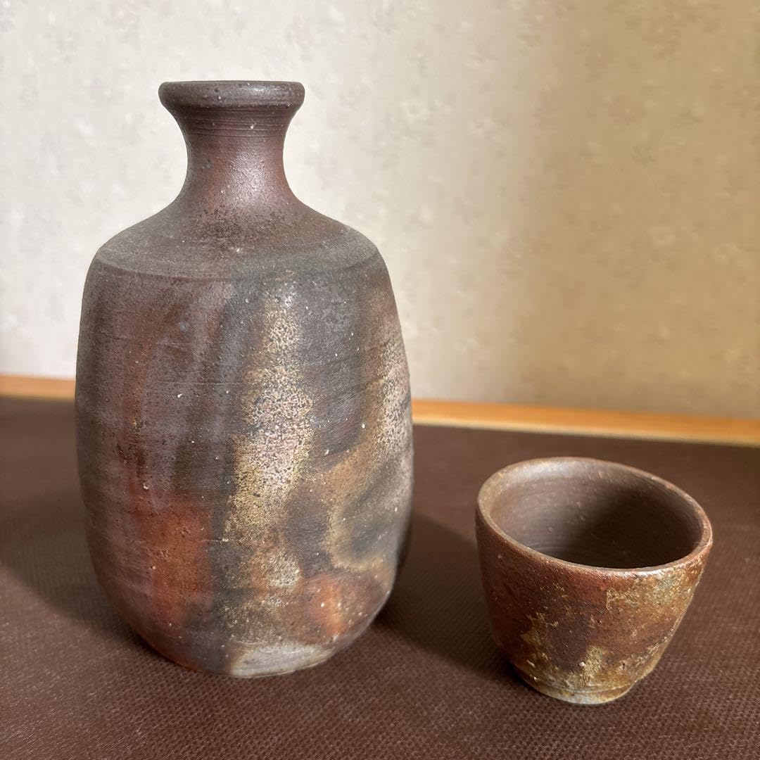 Bizen Ware Tokkuri & Choko Set