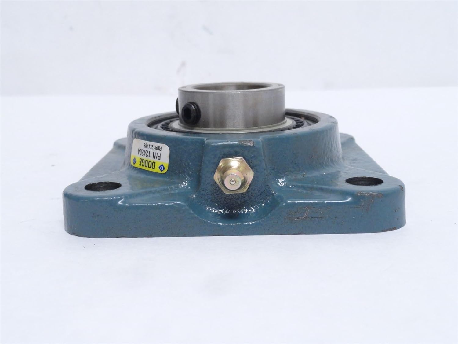 Dodge F4BSC102 Flange Unit, 4 Bolt Holes, Normal-Duty, Relubricatable, Non-Expansion, Cast Iron, Setscrew Locking Inner Ring, Inch, 1-1/8" Bore Diameter