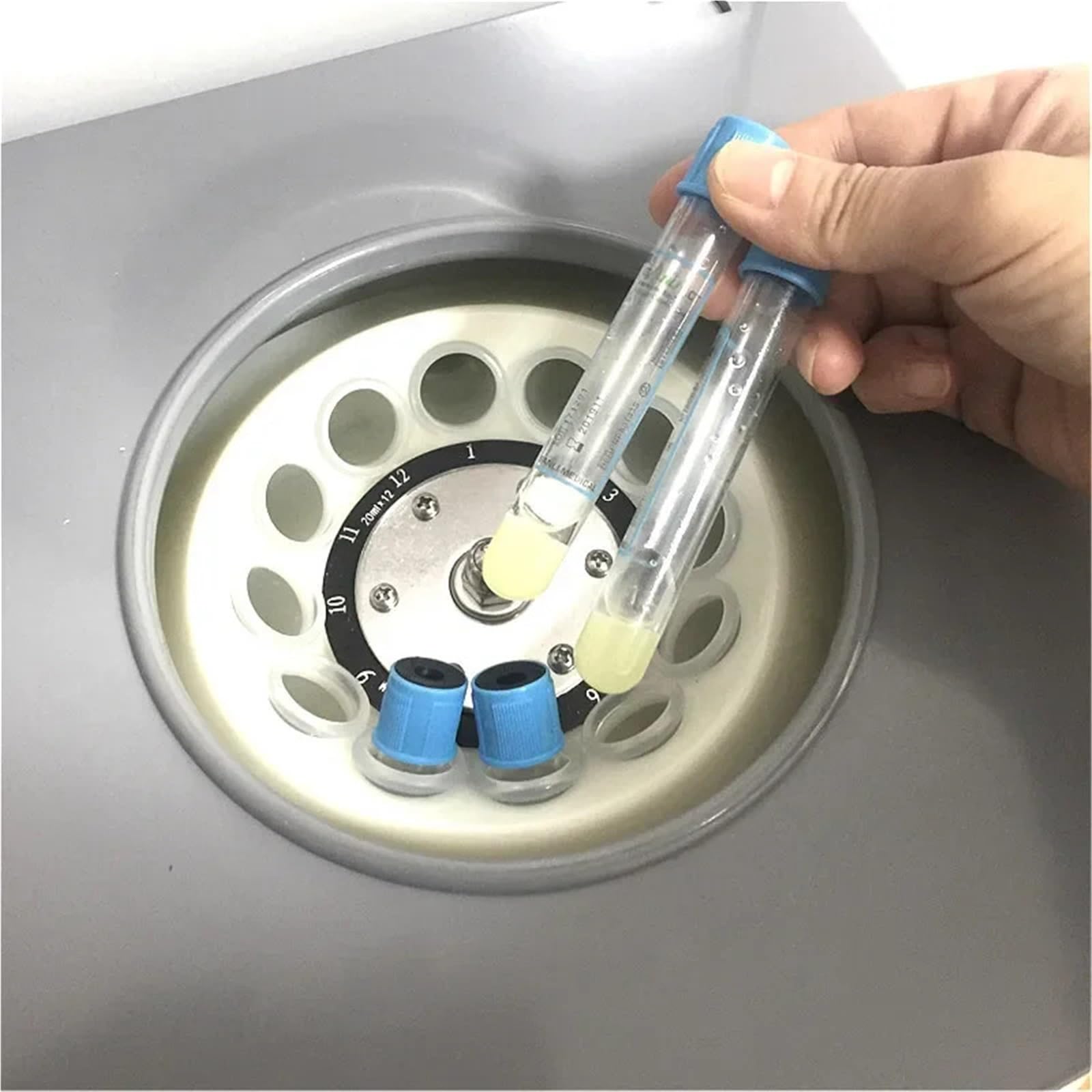 Centrífuga de sobremesa de laboratorio, Motor sin cepillo de DC de la capacidad 15ml*12 de la centrifugadora 4000rpm del laboratorio de la centrifugadora de PRP